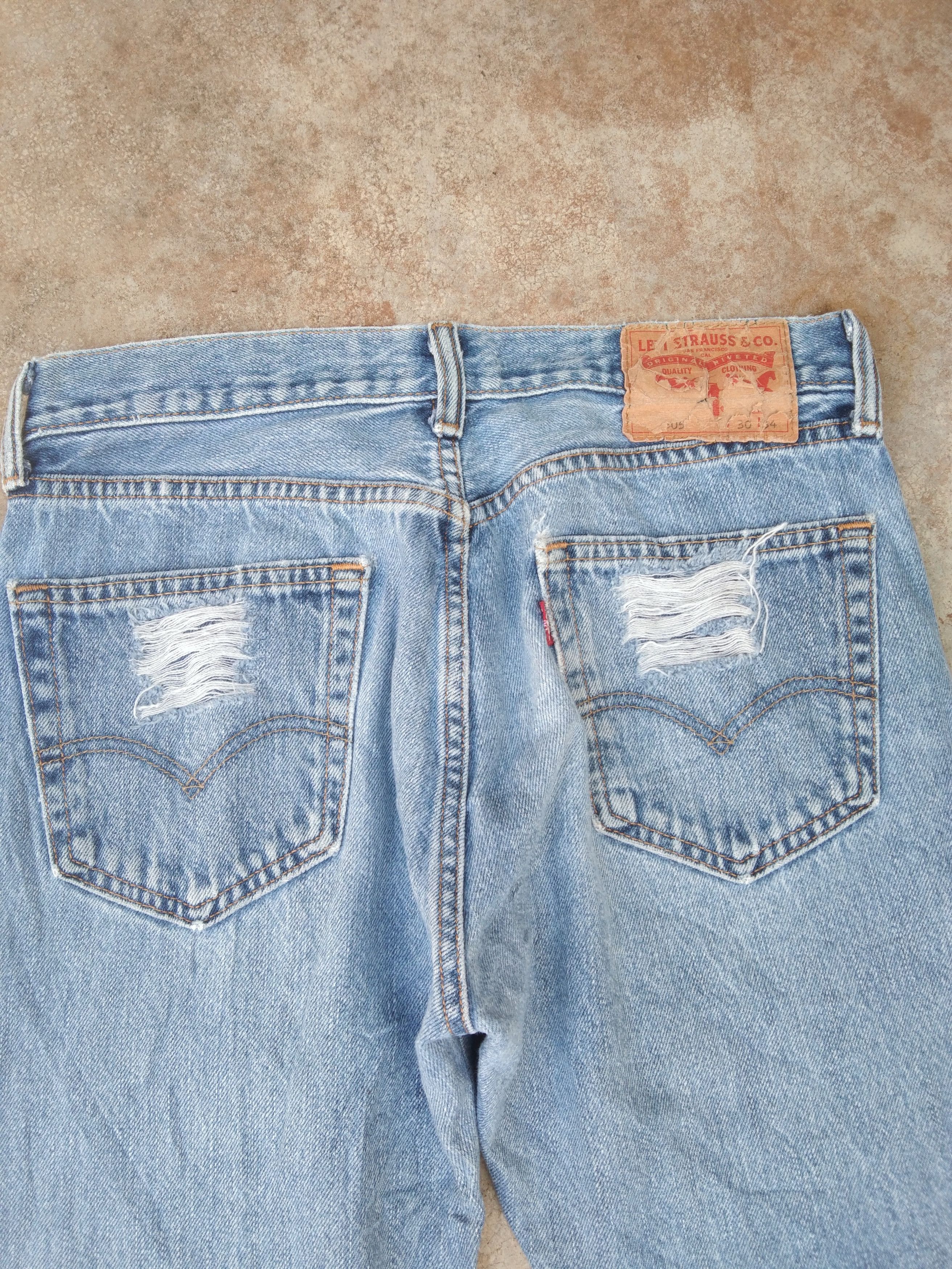 Jean × Levi's × Vintage Vintage Levis 505 Distressed Jeans 30x30 Size US 30 / EU 46 - 3 Thumbnail