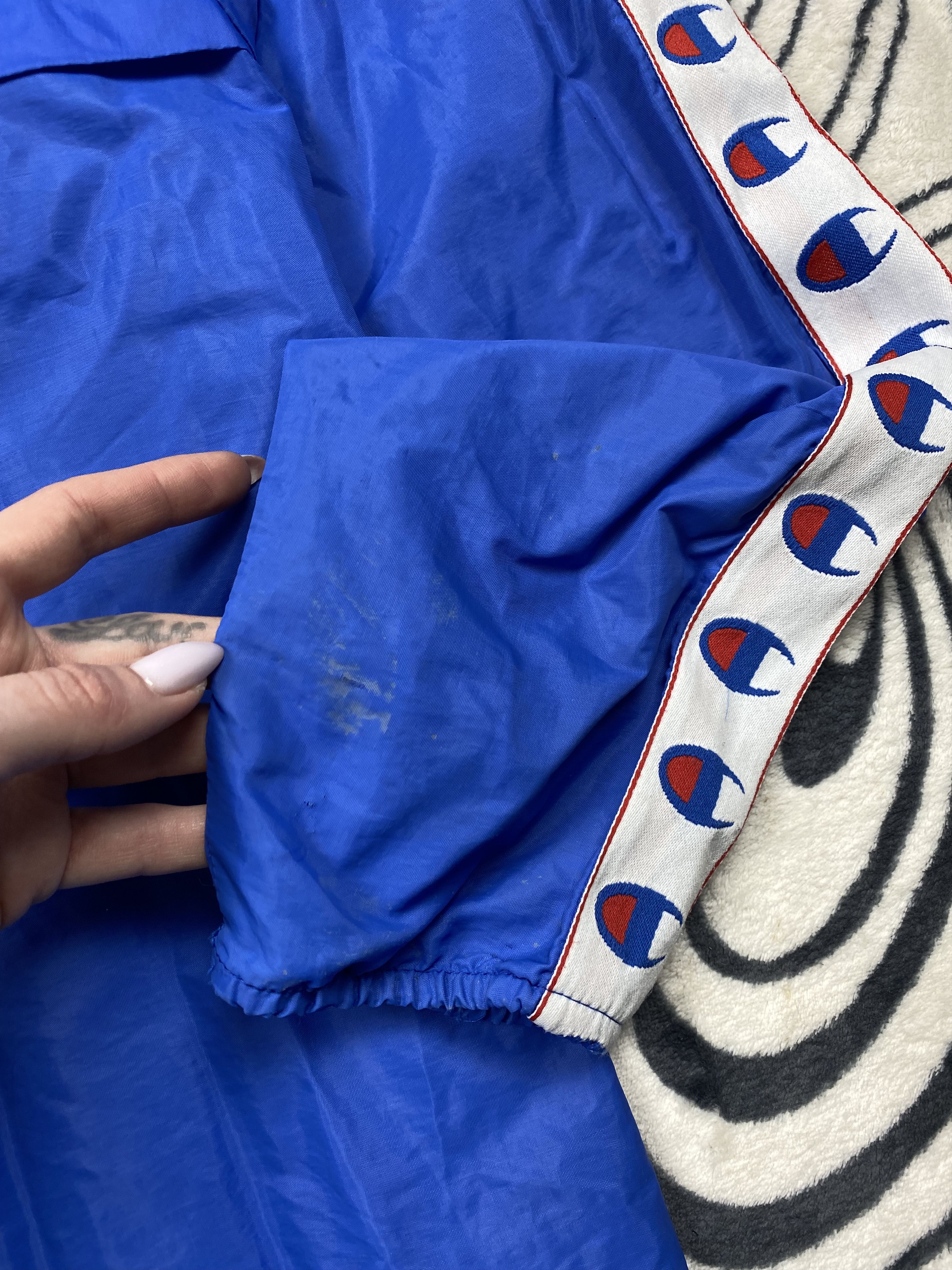 Champion Champion USA 90s Vintage Faded Nylon Jacket Size US L / EU 52-54 / 3 - 3 Thumbnail