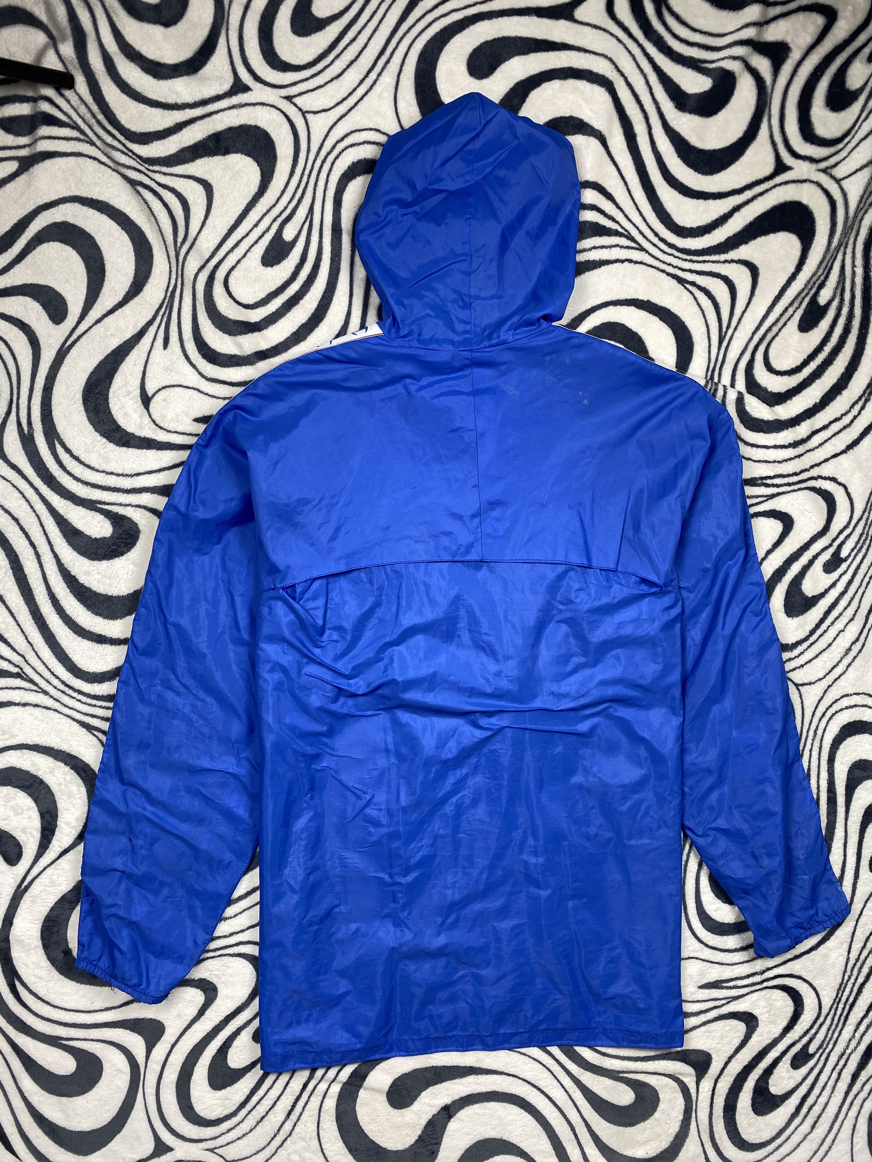Champion Champion USA 90s Vintage Faded Nylon Jacket Size US L / EU 52-54 / 3 - 8 Thumbnail