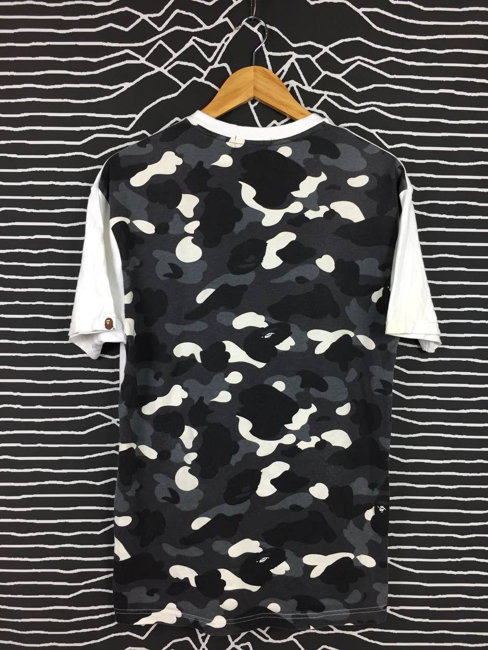 Bape A Bathing Ape World Gone Mad Camo Tee Size US M / EU 48-50 / 2 - 1 Thumbnail