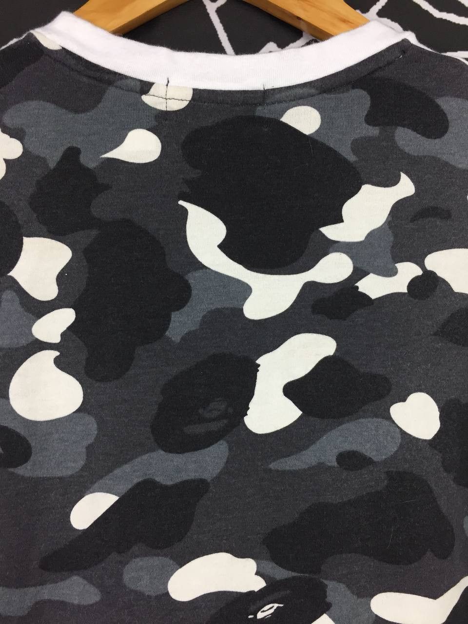 Bape A Bathing Ape World Gone Mad Camo Tee Size US M / EU 48-50 / 2 - 5 Thumbnail
