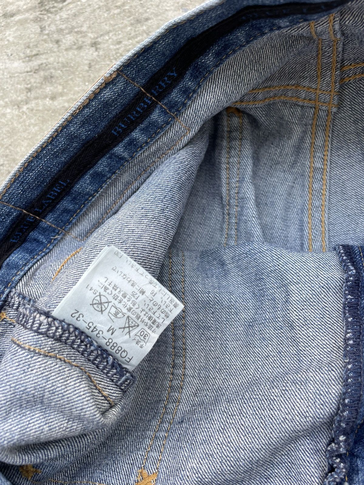 Vintage Burberry London Blue Label Short