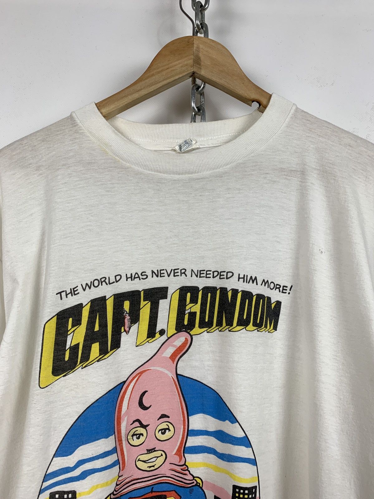 Vintage 1987 Vintage Capt. Condom Single Stitch T-Shirt Size US L / EU 52-54 / 3 - 4 Thumbnail