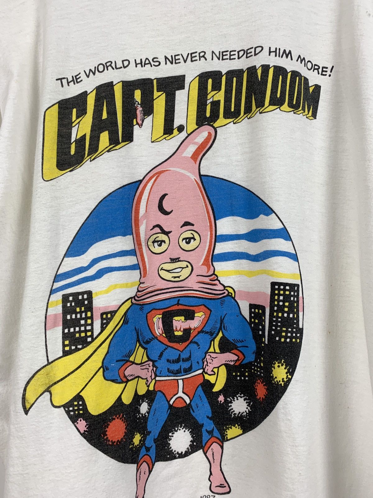 Vintage 1987 Vintage Capt. Condom Single Stitch T-Shirt Size US L / EU 52-54 / 3 - 5 Thumbnail