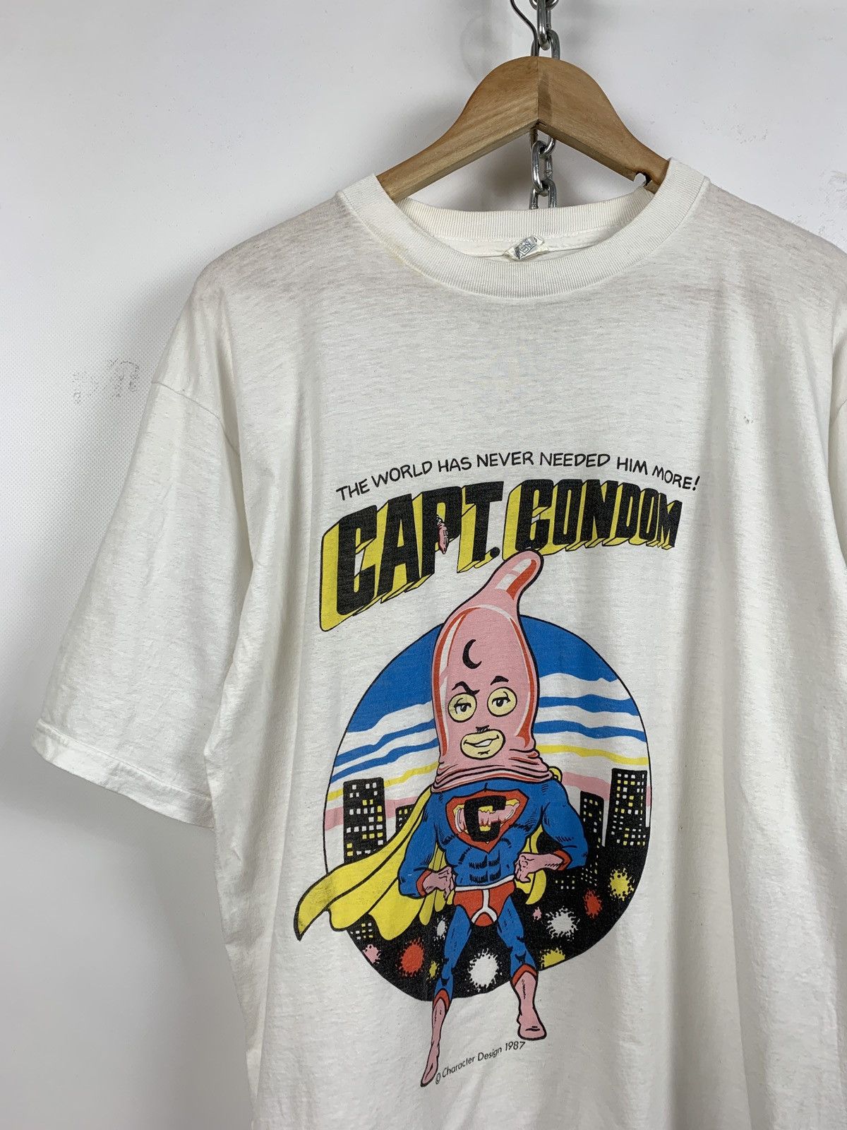 Vintage 1987 Vintage Capt. Condom Single Stitch T-Shirt Size US L / EU 52-54 / 3 - 2 Thumbnail