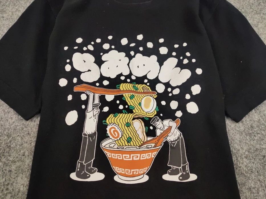 Japanese Brand Uniqlo x Nippon Omiyage Black Logo Round Neck T shirt Tee Size US S / EU 44-46 / 1 - 7 Thumbnail