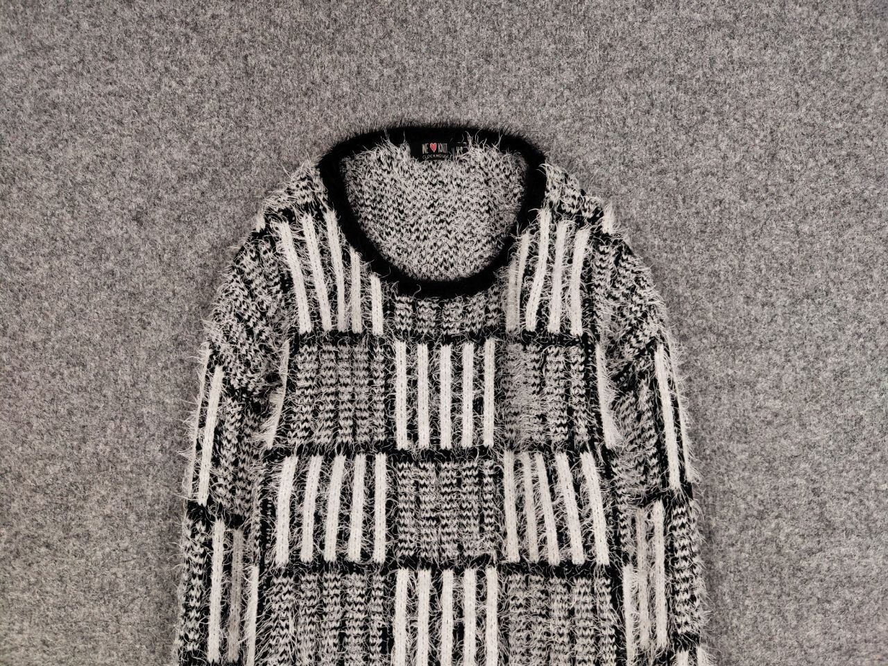 Japanese Brand Vintage 90's Japanese Pattern Mohair Style Crewneck Sweater Size US S / EU 44-46 / 1 - 8 Thumbnail