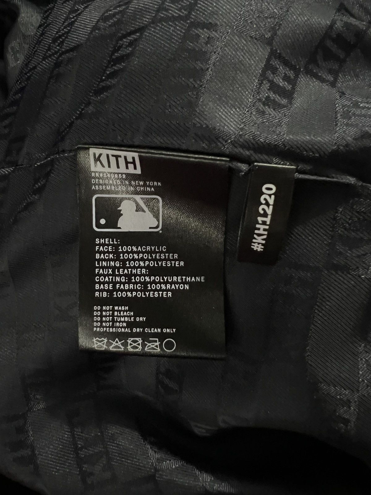 Kith Kith for MLB New York Yankees Faux Fur Coaches Jacket size L | Grailed