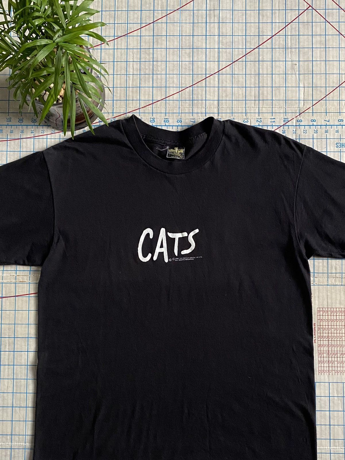 Vintage Vintage 80’s Cats Black Graphic Tee With Eyes on Back Size US L / EU 52-54 / 3 - 4 Thumbnail