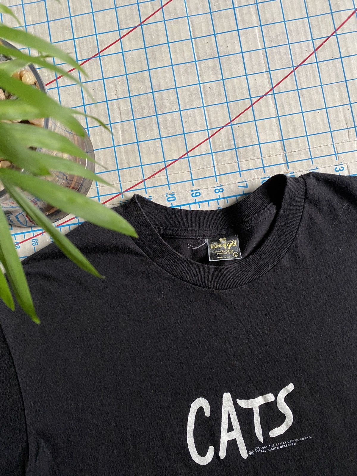 Vintage Vintage 80’s Cats Black Graphic Tee With Eyes on Back Size US L / EU 52-54 / 3 - 8 Thumbnail