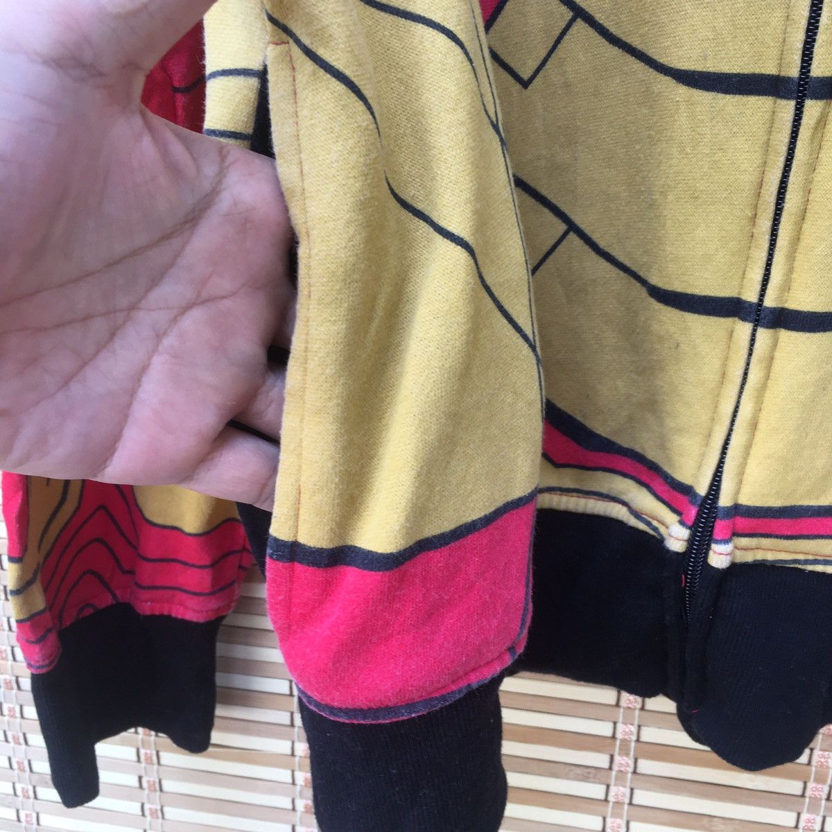 Marvel Comics IRONMAN Suit Motif Hoodie Sweater Size US L / EU 52-54 / 3 - 7 Thumbnail