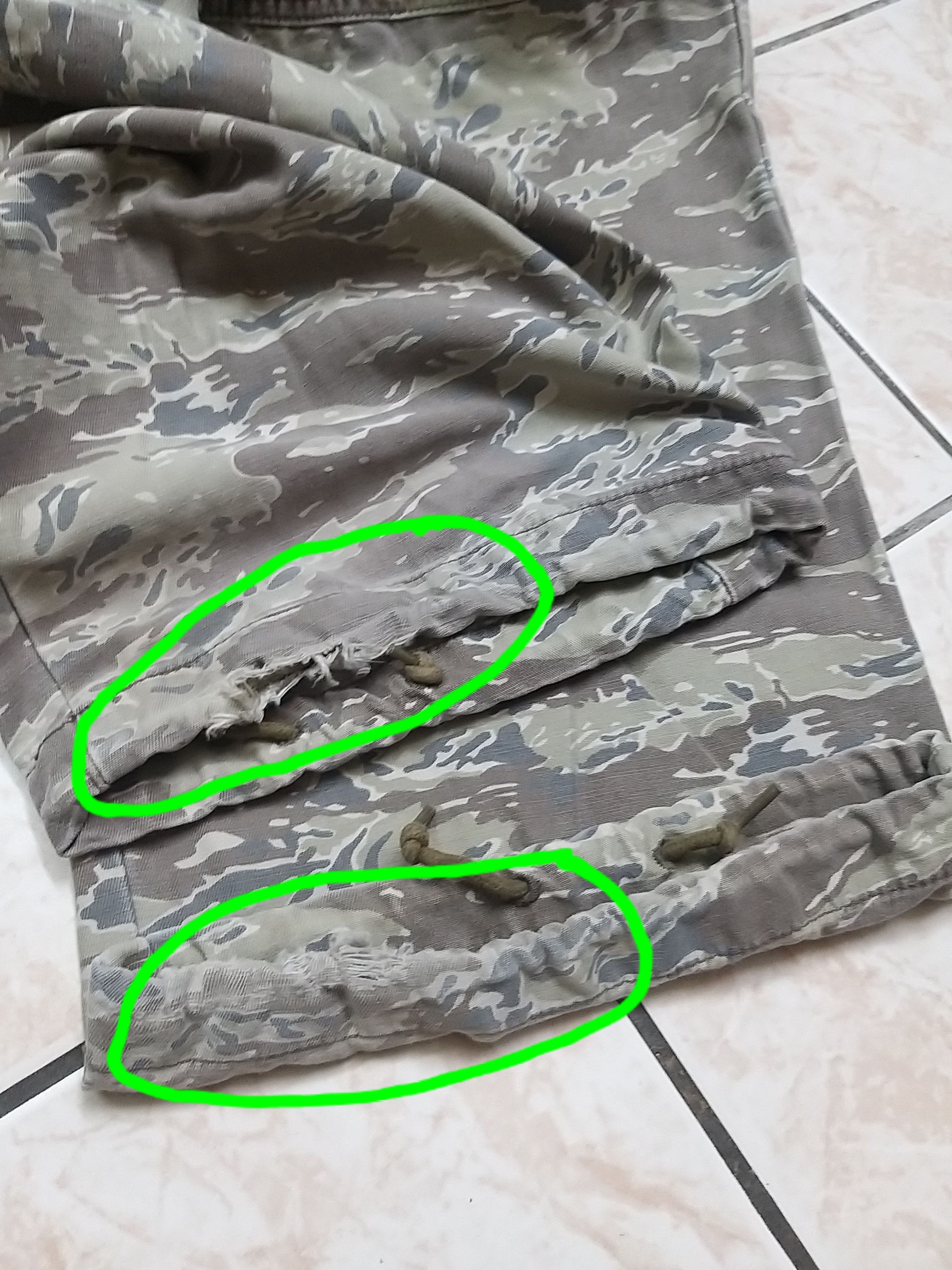 Japanese Brand UNIQLO TIGER STRIPE CAMO MILITARY ARMY CARGO PANT Size US 39 - 18 Thumbnail
