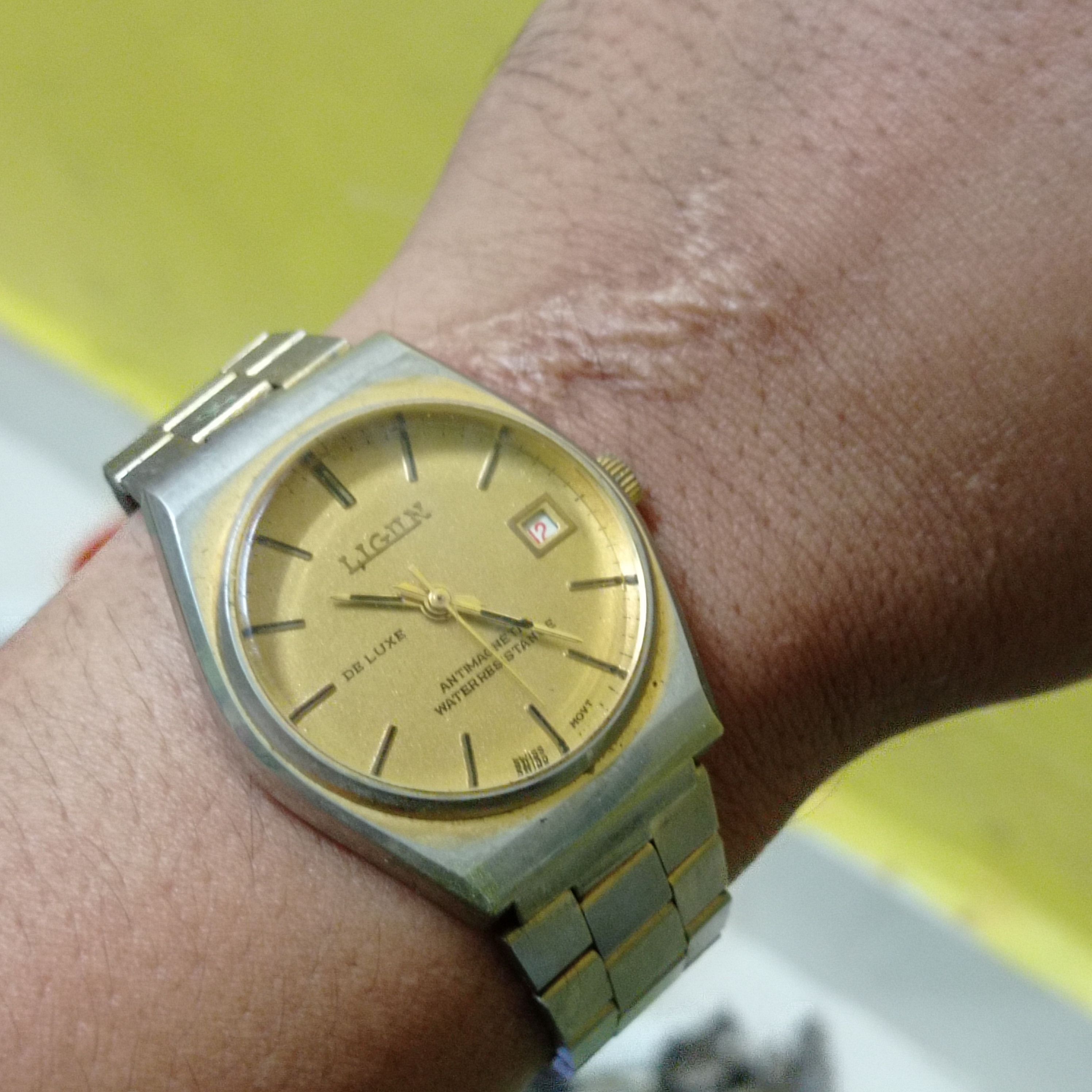 Vintage Retro WATCH BRAND LIGUN DELUXE ANTI-MAGNETIC ENGINE Size ONE SIZE - 3 Thumbnail
