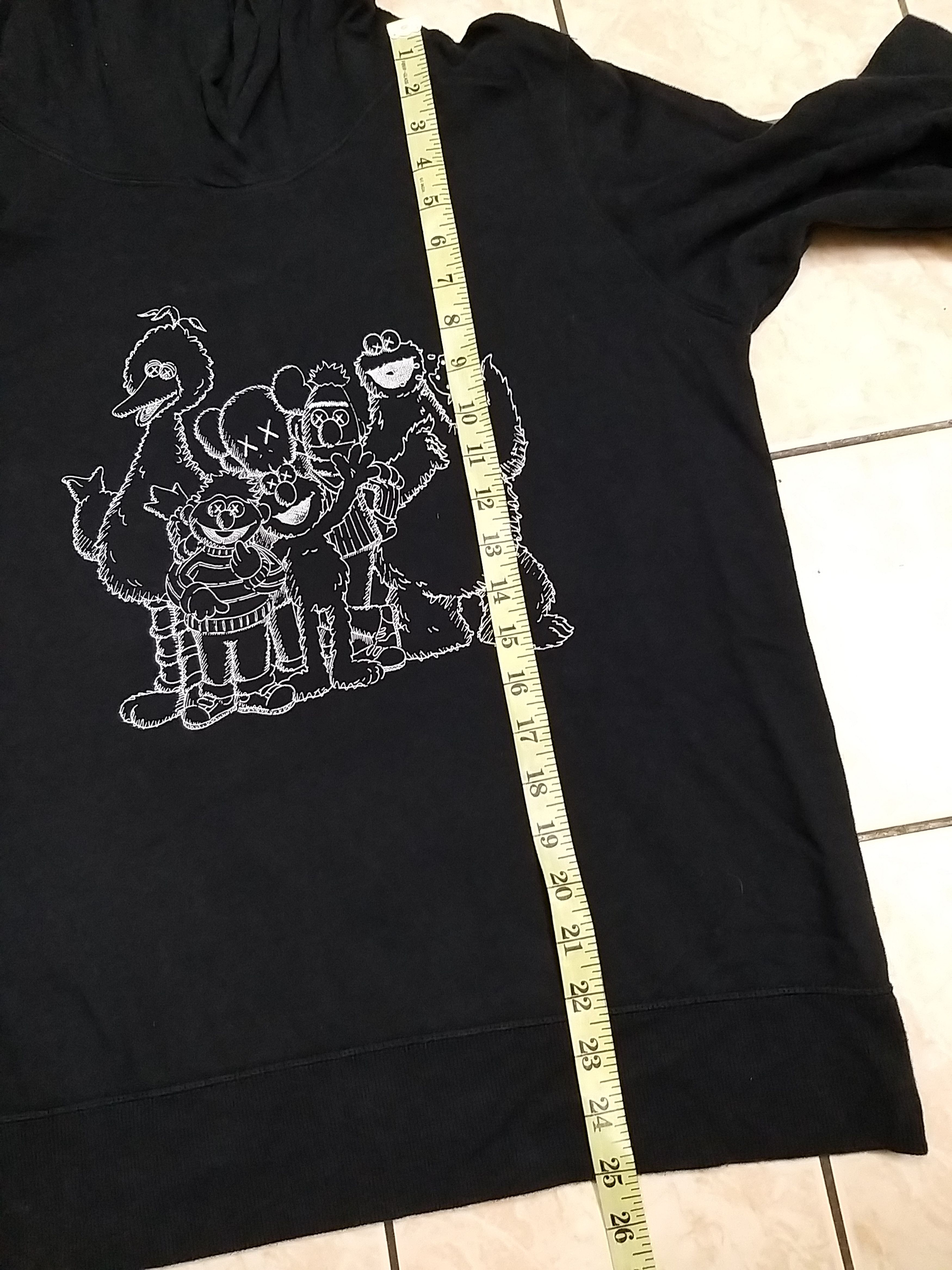 Kaws × Uniqlo KAWS x UNIQLO x SESAME STREET PULLOVER HOODIES. Size US M / EU 48-50 / 2 - 6 Thumbnail