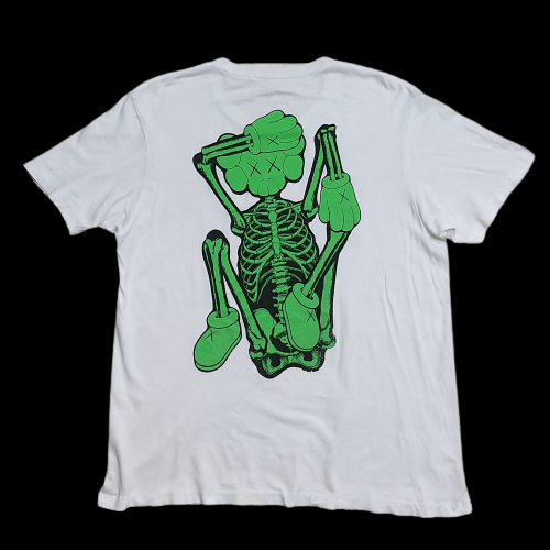 Kaws × Uniqlo SICK🔥KAWS X UNIQLO GREEN SKELETON BIG PRINT T SHIRT Size US XL / EU 56 / 4 - 1 Thumbnail