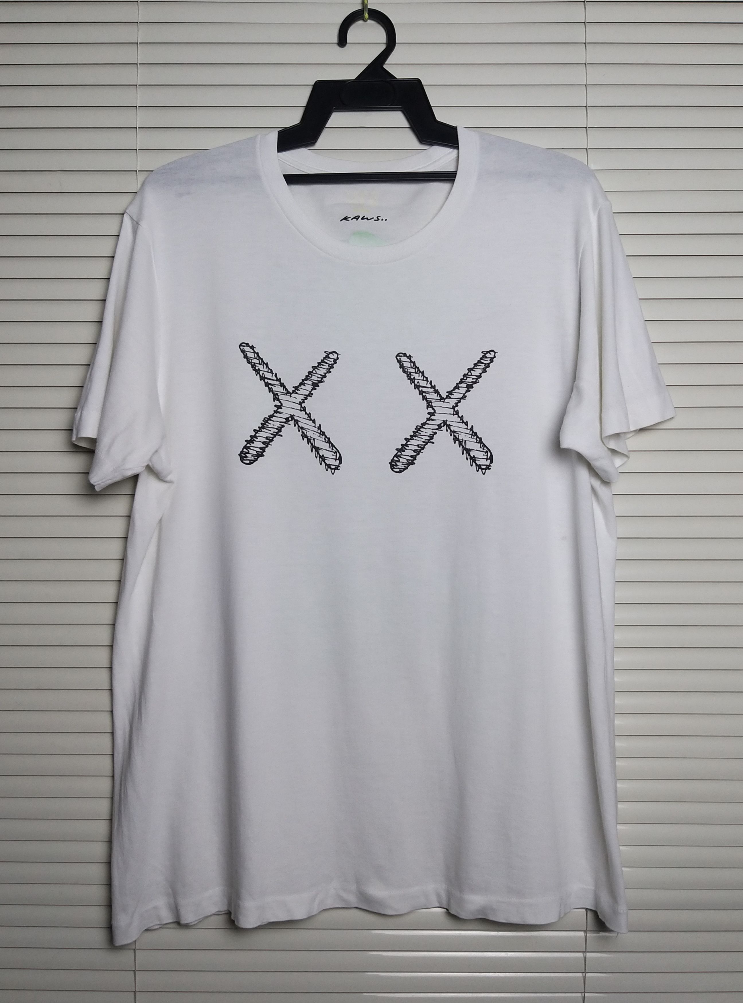 Kaws × Uniqlo SICK🔥KAWS X UNIQLO GREEN SKELETON BIG PRINT T SHIRT Size US XL / EU 56 / 4 - 5 Thumbnail