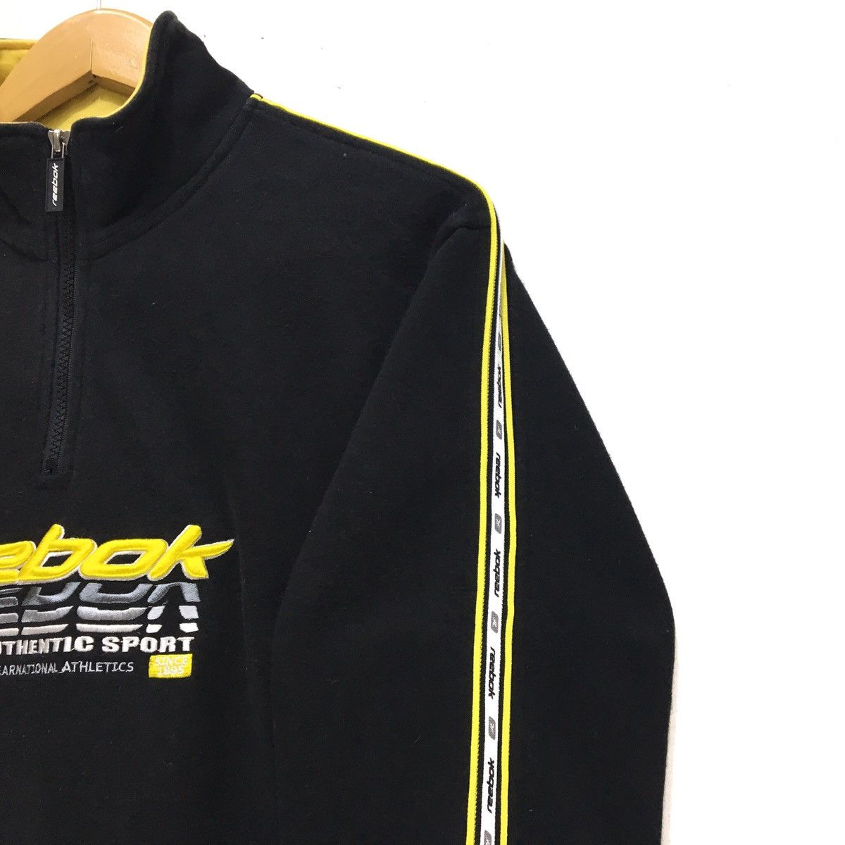 Reebok Reebok Side Tape Half Zip Sweatshirt Size US S / EU 44-46 / 1 - 9 Thumbnail