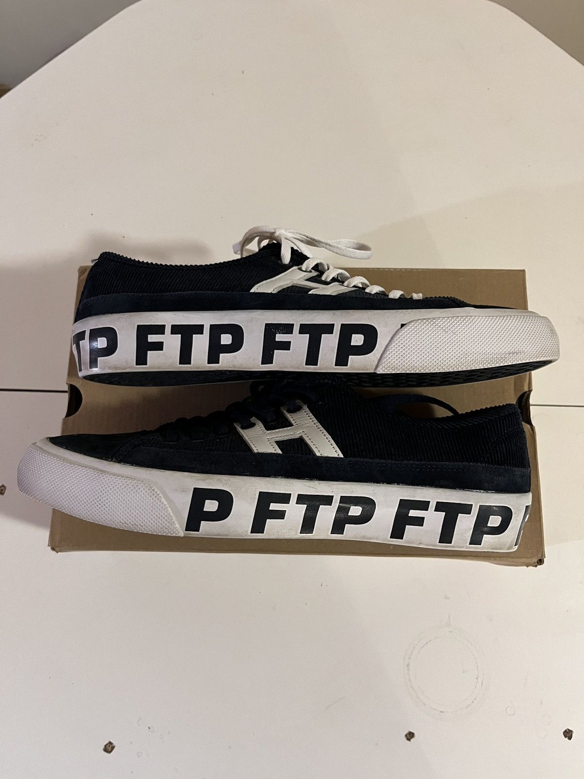 Fuck The Population × Huf Huf x FTP Hupper 2 Lo Size US 9.5 / EU 42-43 - 8 Thumbnail