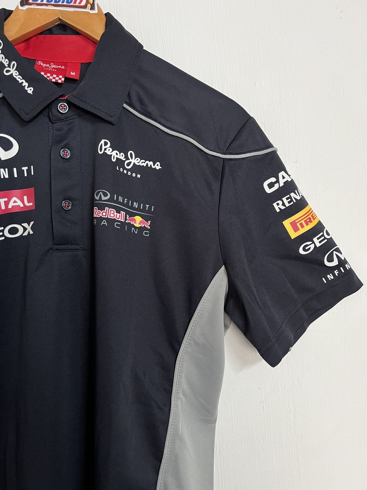Red Bull REDBULL PEPE JEANS FORMULA ONE TEAM Size US L / EU 52-54 / 3 - 4 Thumbnail
