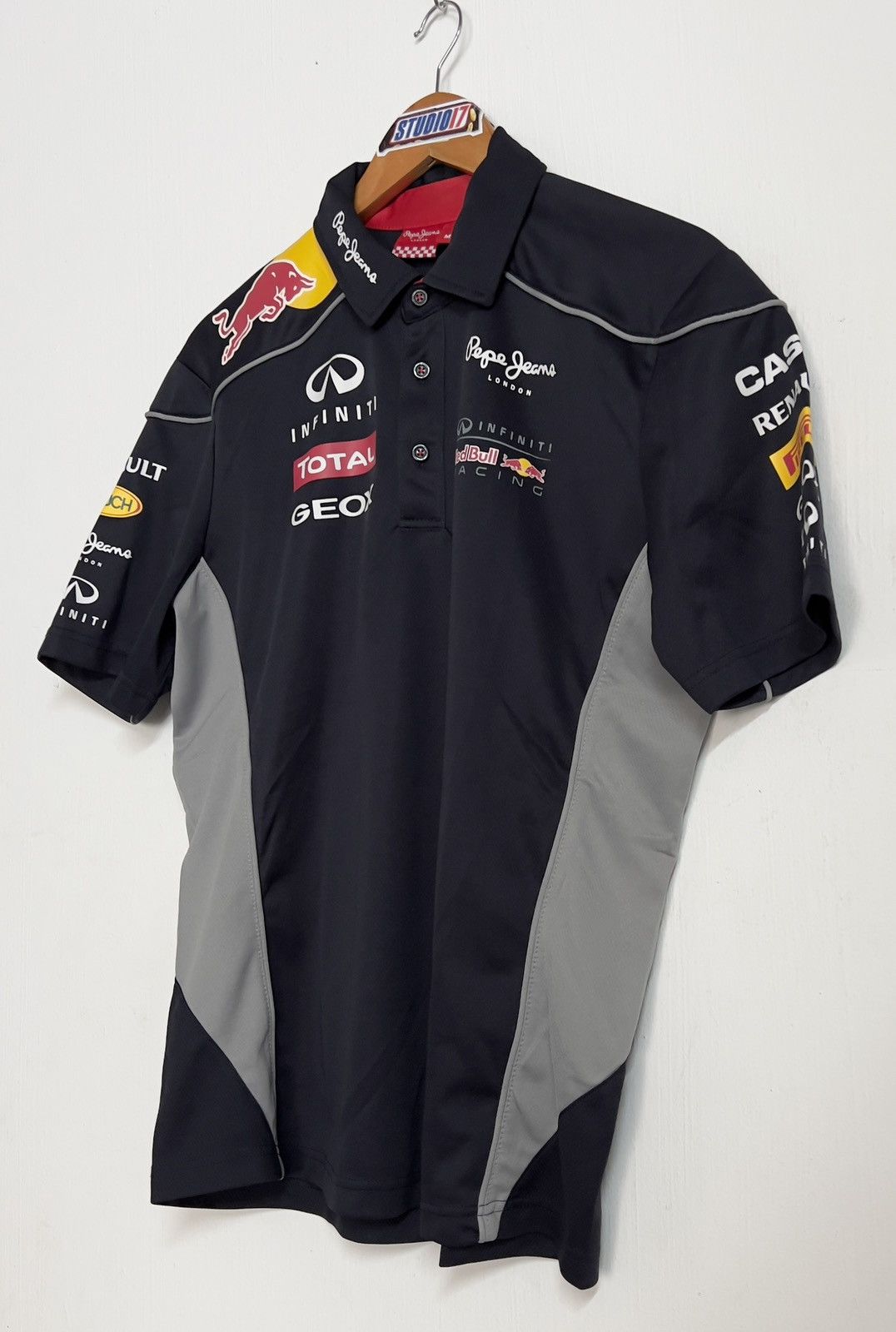 Red Bull REDBULL PEPE JEANS FORMULA ONE TEAM Size US L / EU 52-54 / 3 - 3 Thumbnail