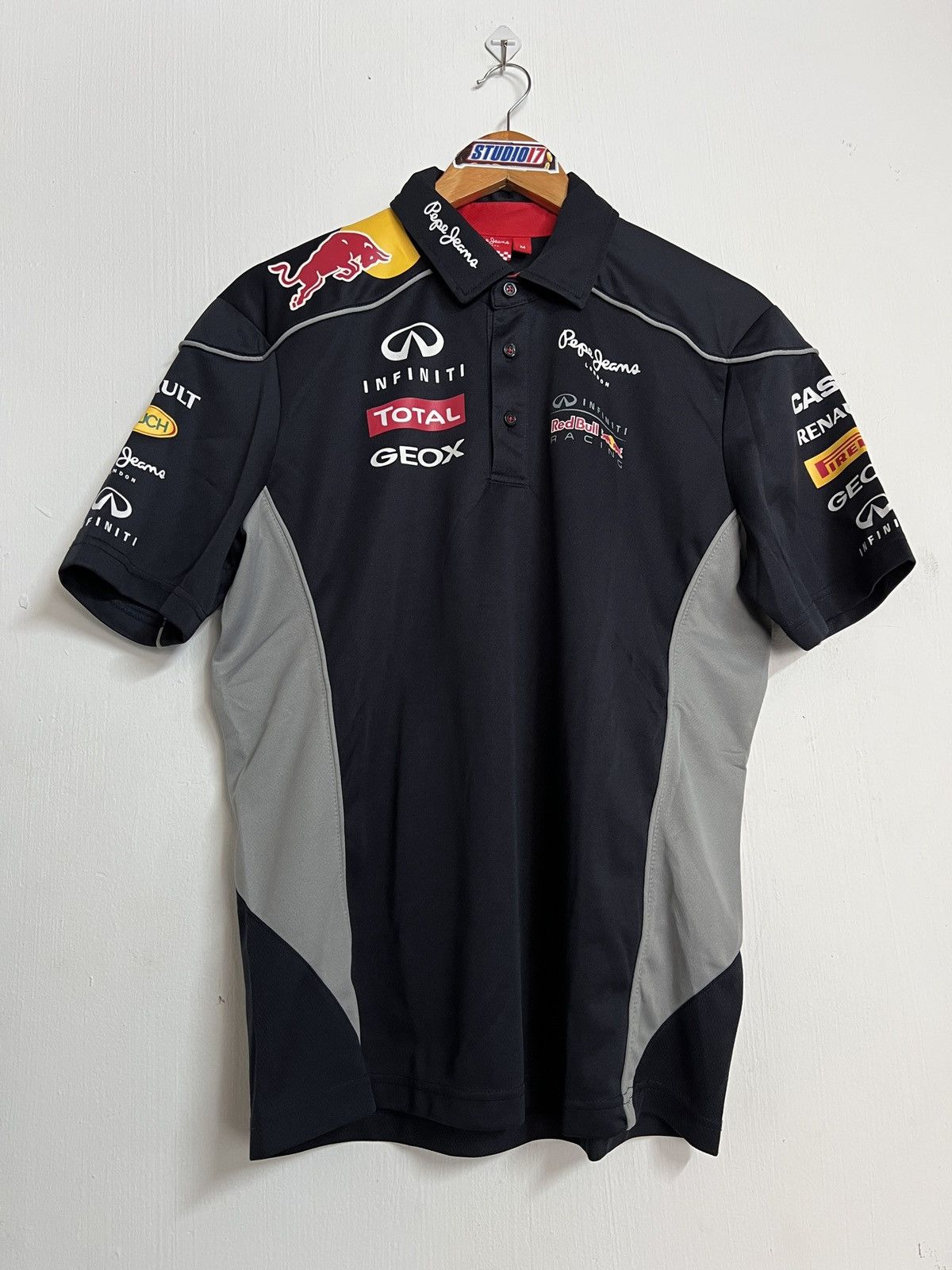 Red Bull REDBULL PEPE JEANS FORMULA ONE TEAM Size US L / EU 52-54 / 3 - 2 Thumbnail