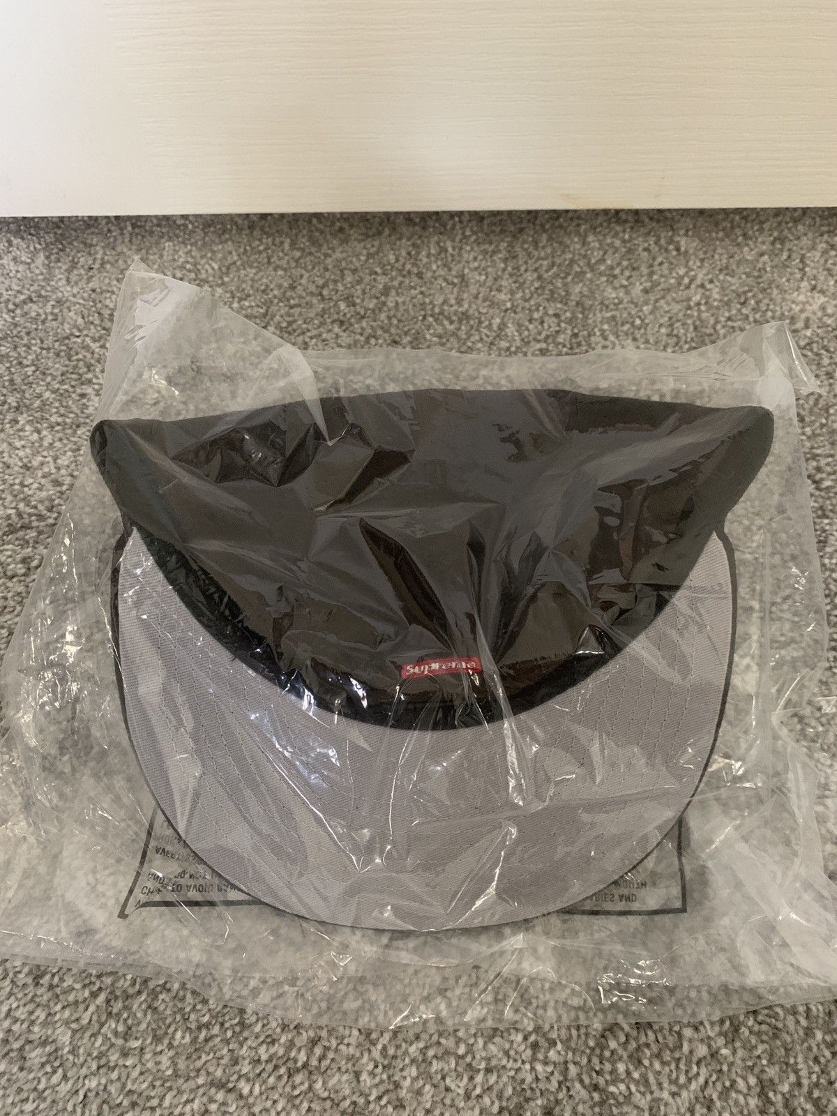 New Era × Supreme Supreme x New Era Devil S Logo Fitted Hat