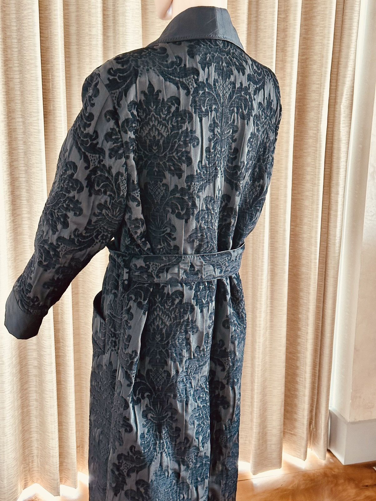 Dolce & Gabbana New Dolce & Gabbana Men’s Formal Robe Jacket $4950 Size 42R - 5 Thumbnail