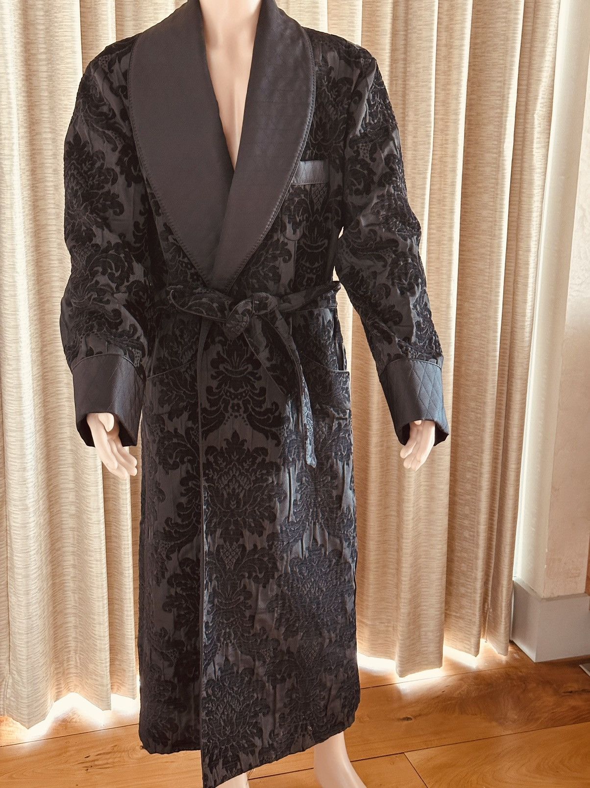 Dolce & Gabbana New Dolce & Gabbana Men’s Formal Robe Jacket $4950 Size 42R - 1 Thumbnail