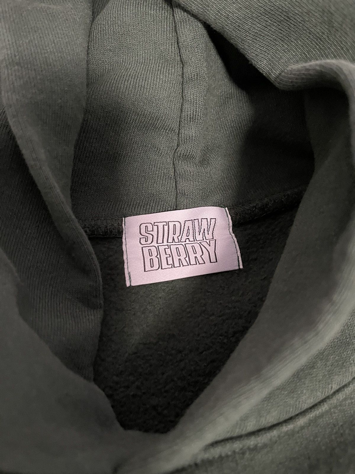 Kai @Kai Strawberry mountain hoodie Size US XXL / EU 58 / 5 - 4 Thumbnail