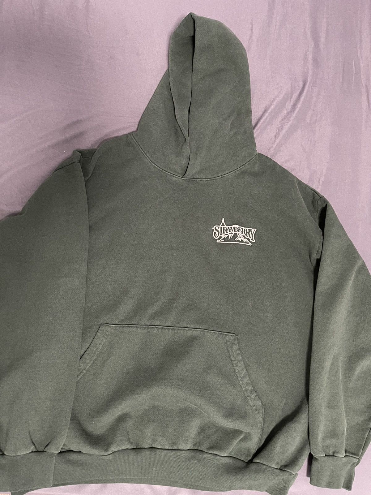 Kai @Kai Strawberry mountain hoodie Size US XXL / EU 58 / 5 - 2 Thumbnail