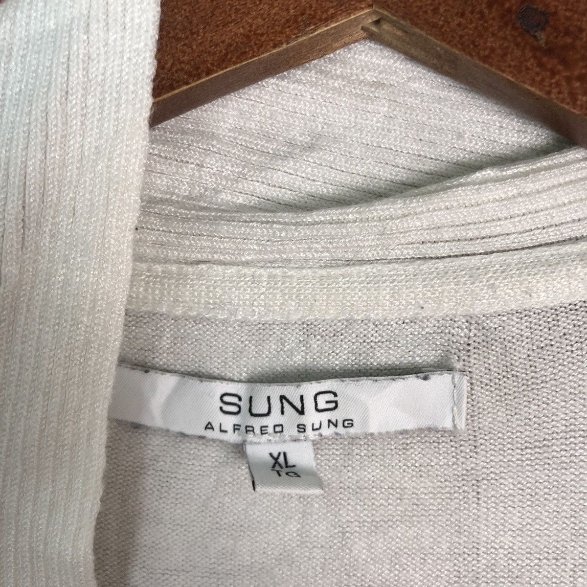 Japanese Brand Alfred Sung White Long Cardigan knitwear #6110 Size US XL / EU 56 / 4 - 8 Thumbnail