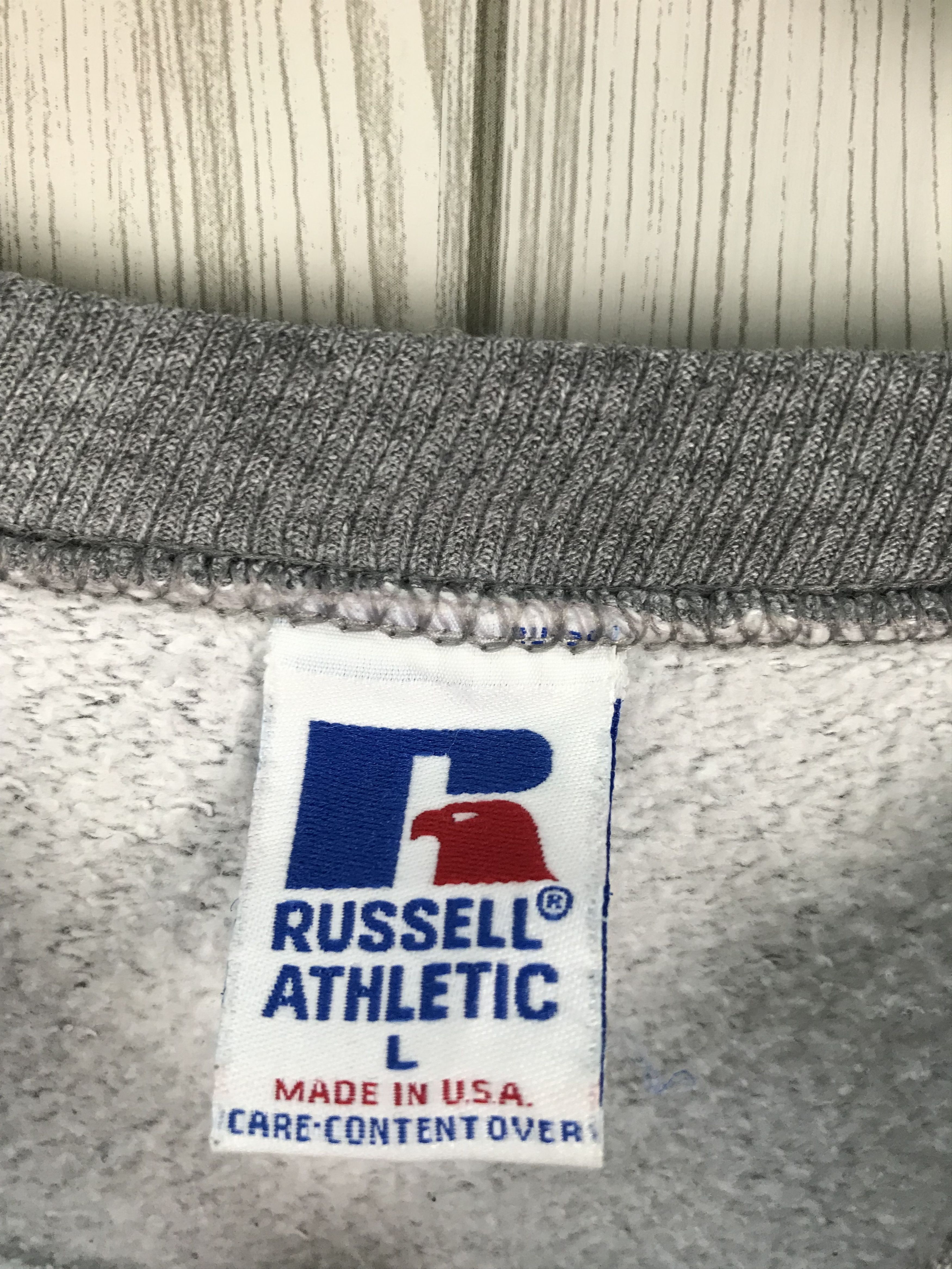 Russell Athletic Vintage RUSSELL ATHLETIC Spell Out Pullover Sweatshirt Size US L / EU 52-54 / 3 - 3 Thumbnail