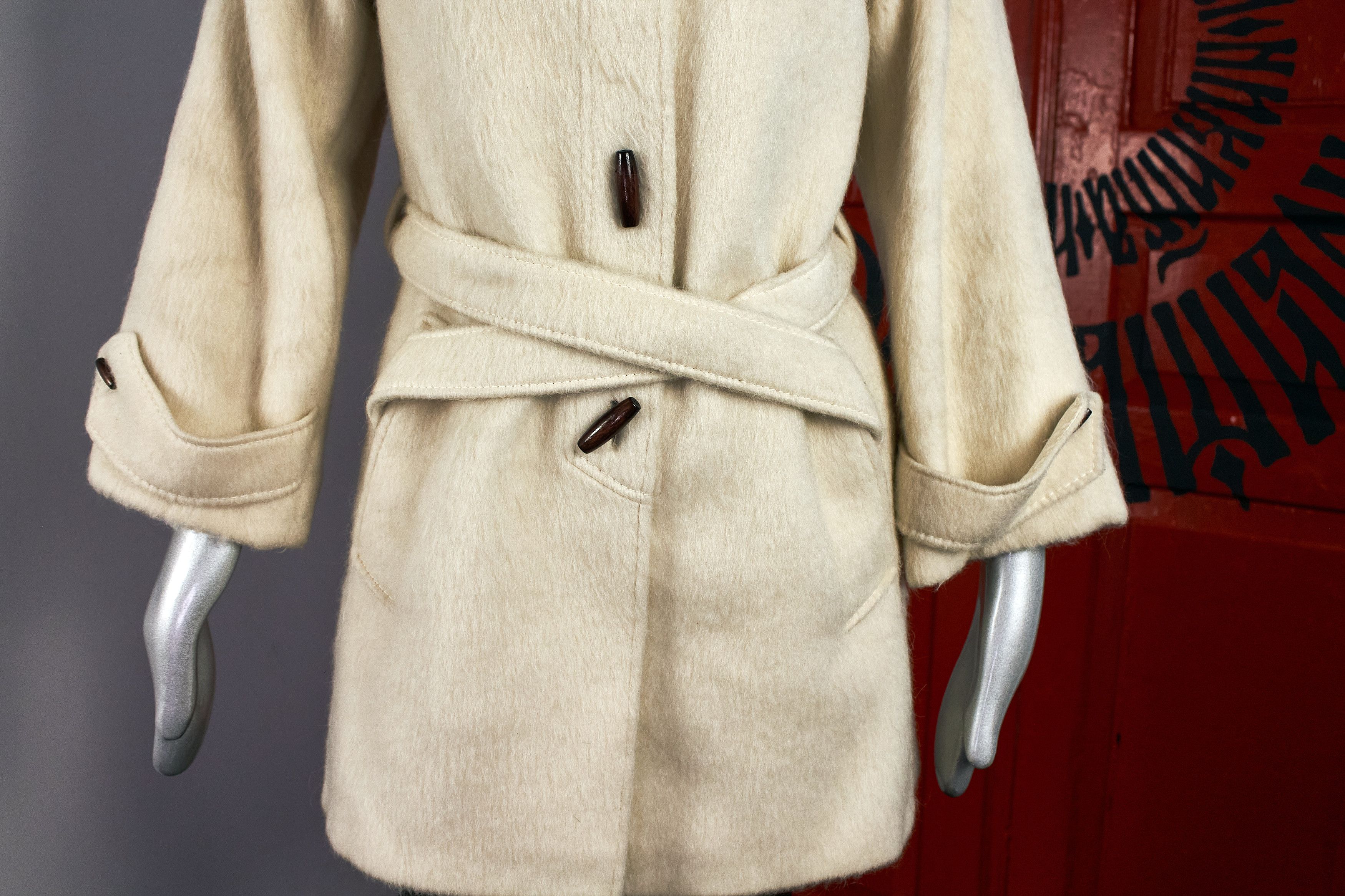 Other White alpaca woolen women's coat made of llama wool Size XS / US 0-2 / IT 36-38 - 9 Thumbnail