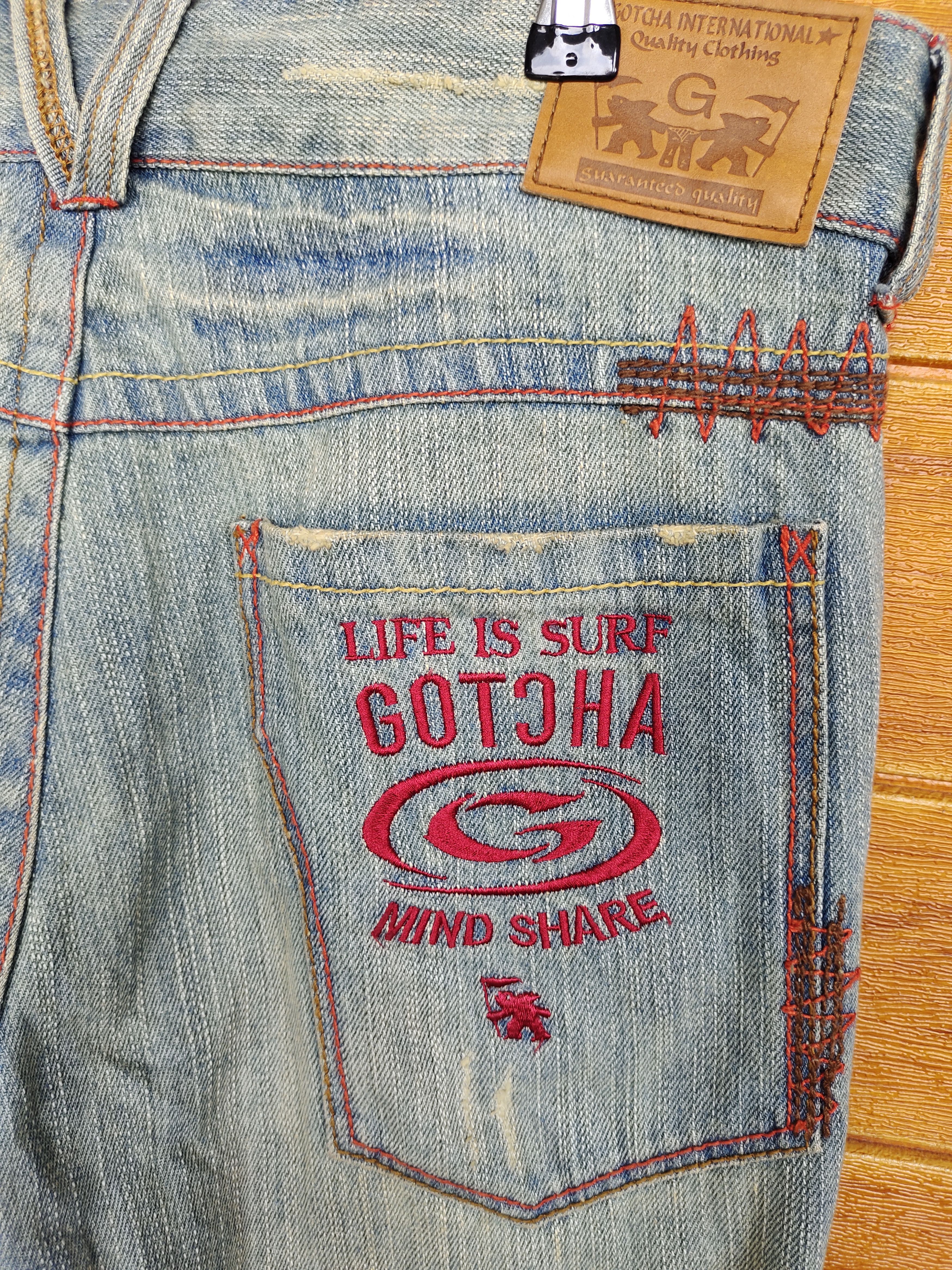 If Six Was Nine GOTCHA SURF Patches Distressed Denim Jeans Size US 33 - 3 Thumbnail