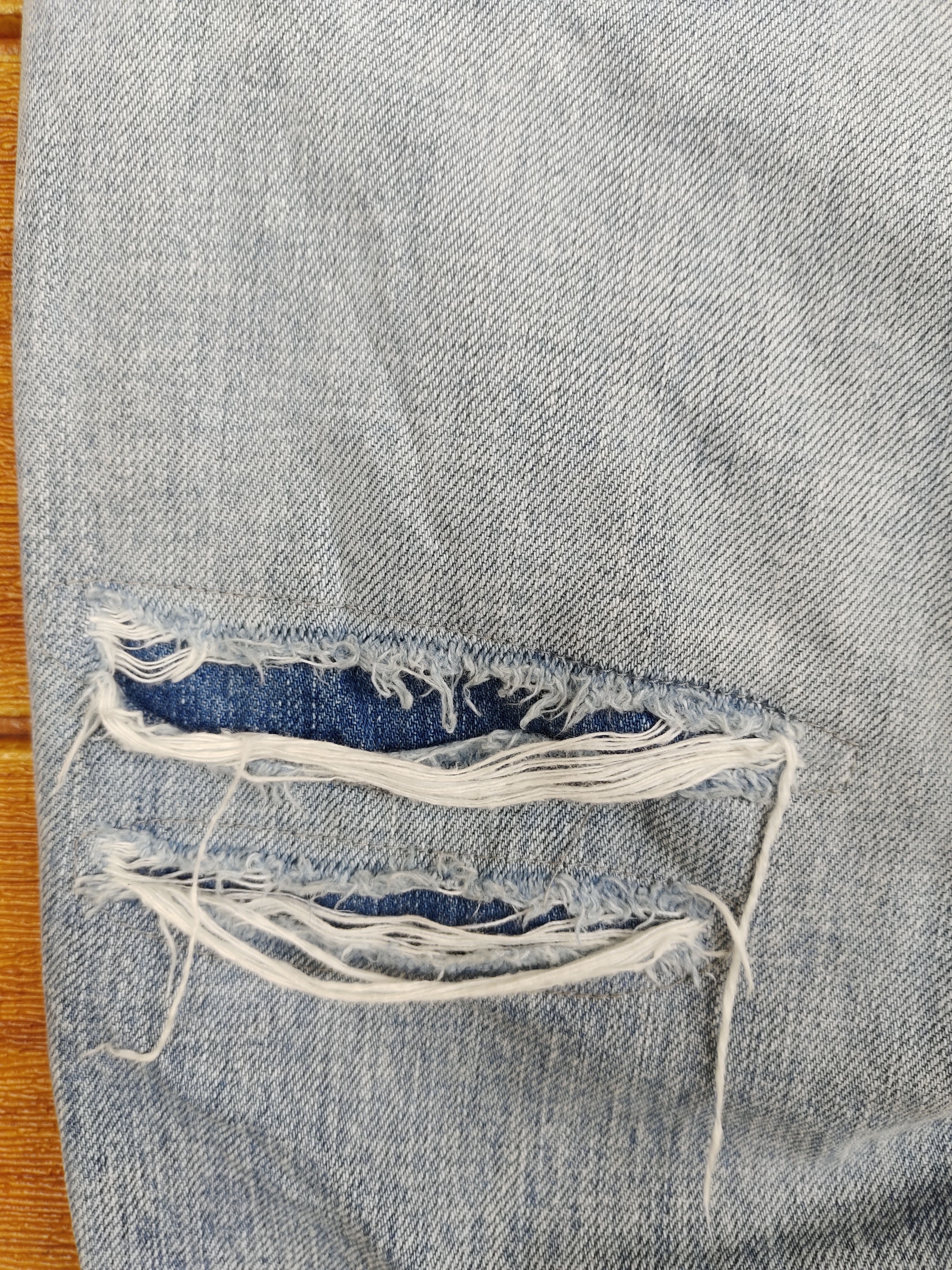 Tomorrowland TOMORROWLAND X MACPHEE Distressed Denim Pants Size US 29 - 17 Thumbnail