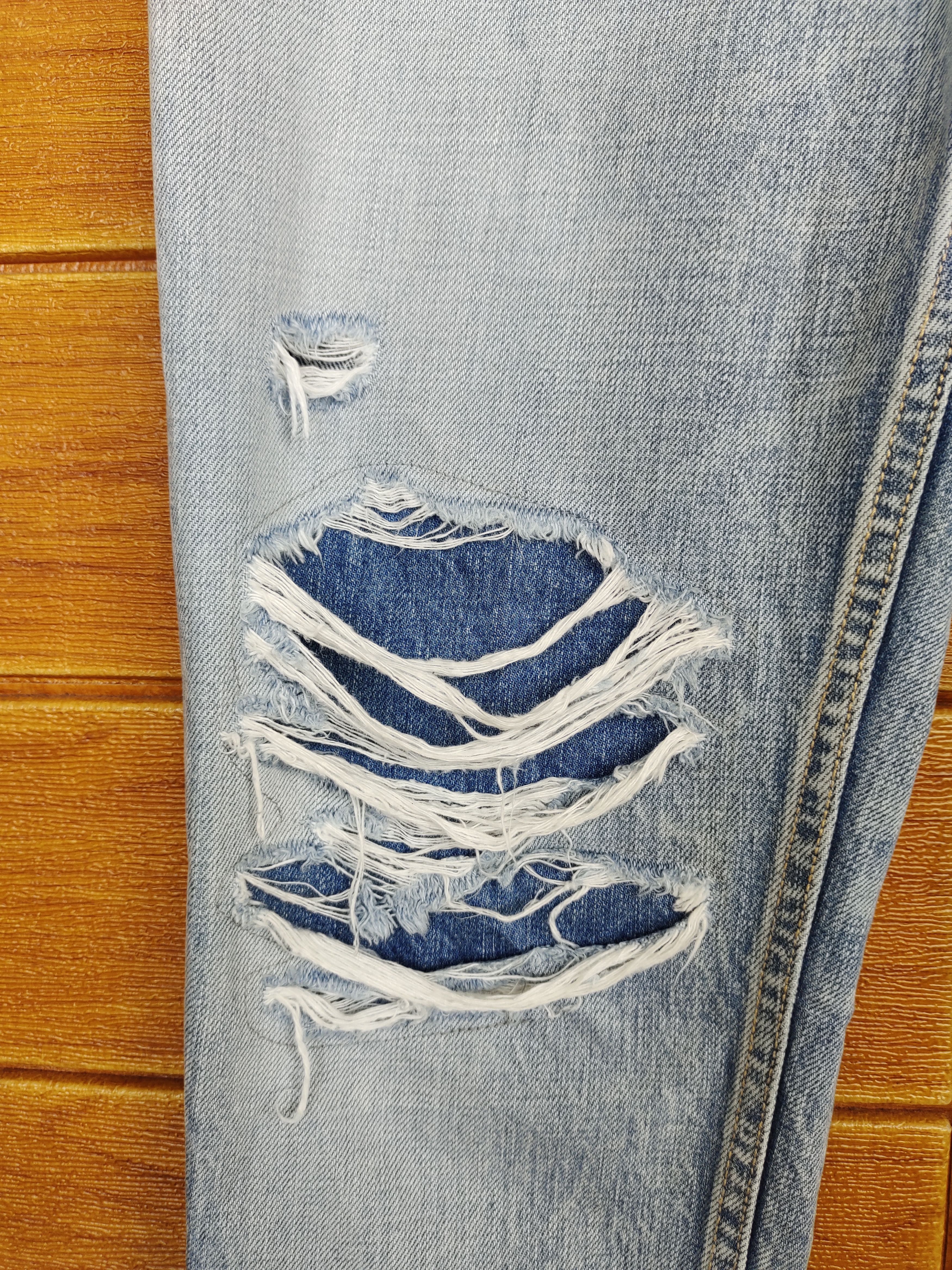 Tomorrowland TOMORROWLAND X MACPHEE Distressed Denim Pants Size US 29 - 5 Thumbnail