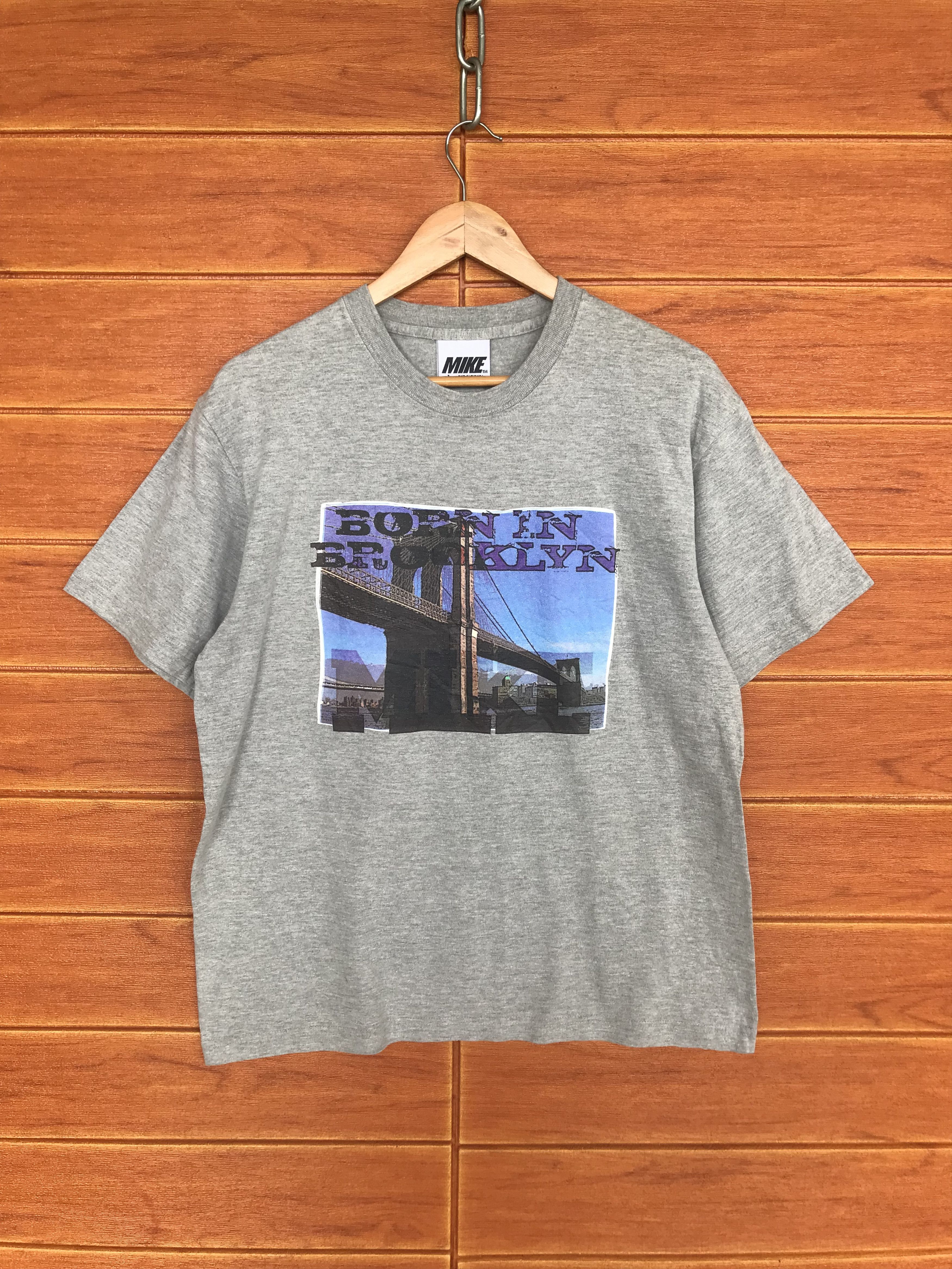 Vintage MIKE Born In Brooklyn photo Print T-Shirt Size US L / EU 52-54 / 3 - 1 Thumbnail