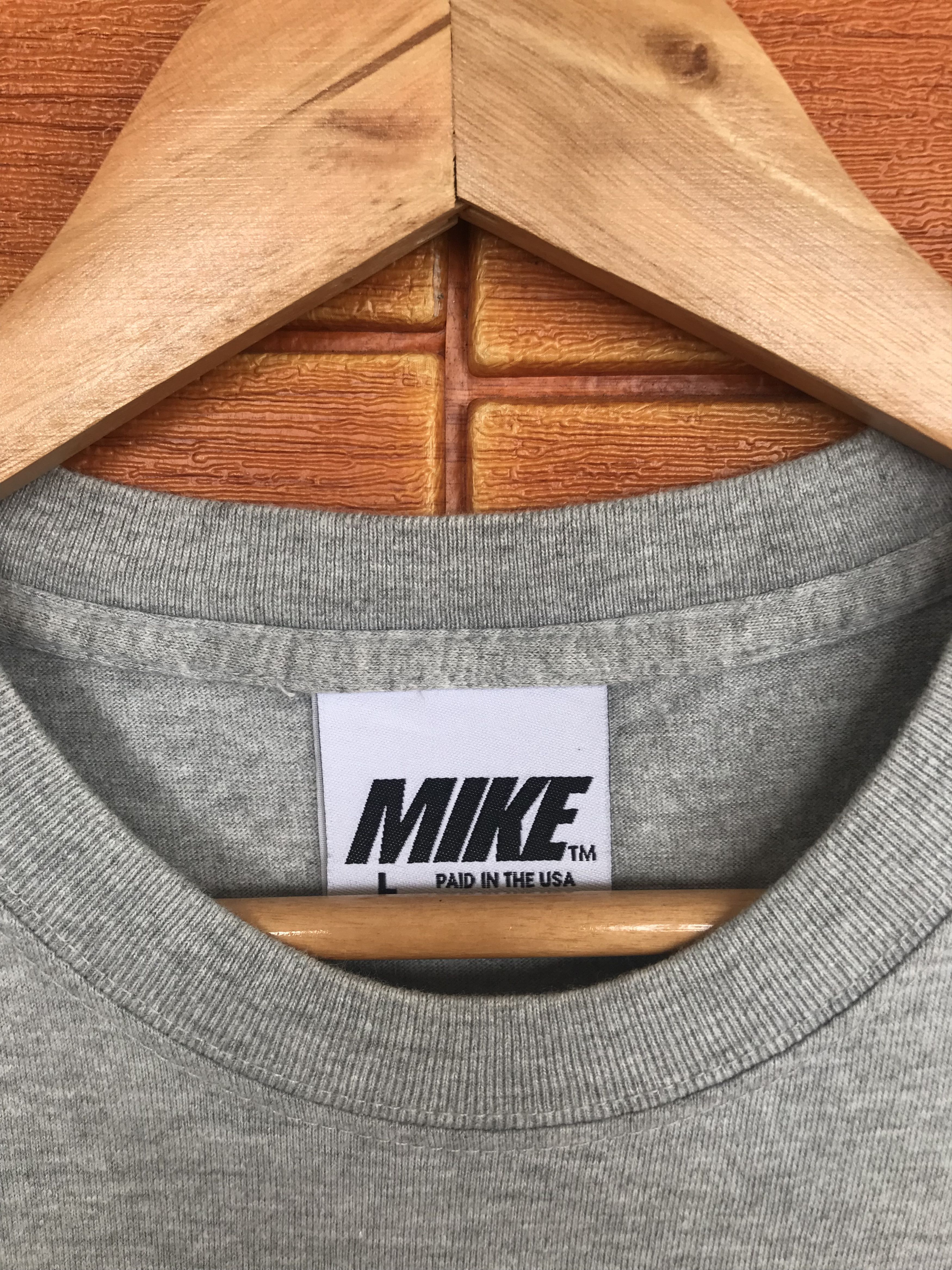 Vintage MIKE Born In Brooklyn photo Print T-Shirt Size US L / EU 52-54 / 3 - 3 Thumbnail