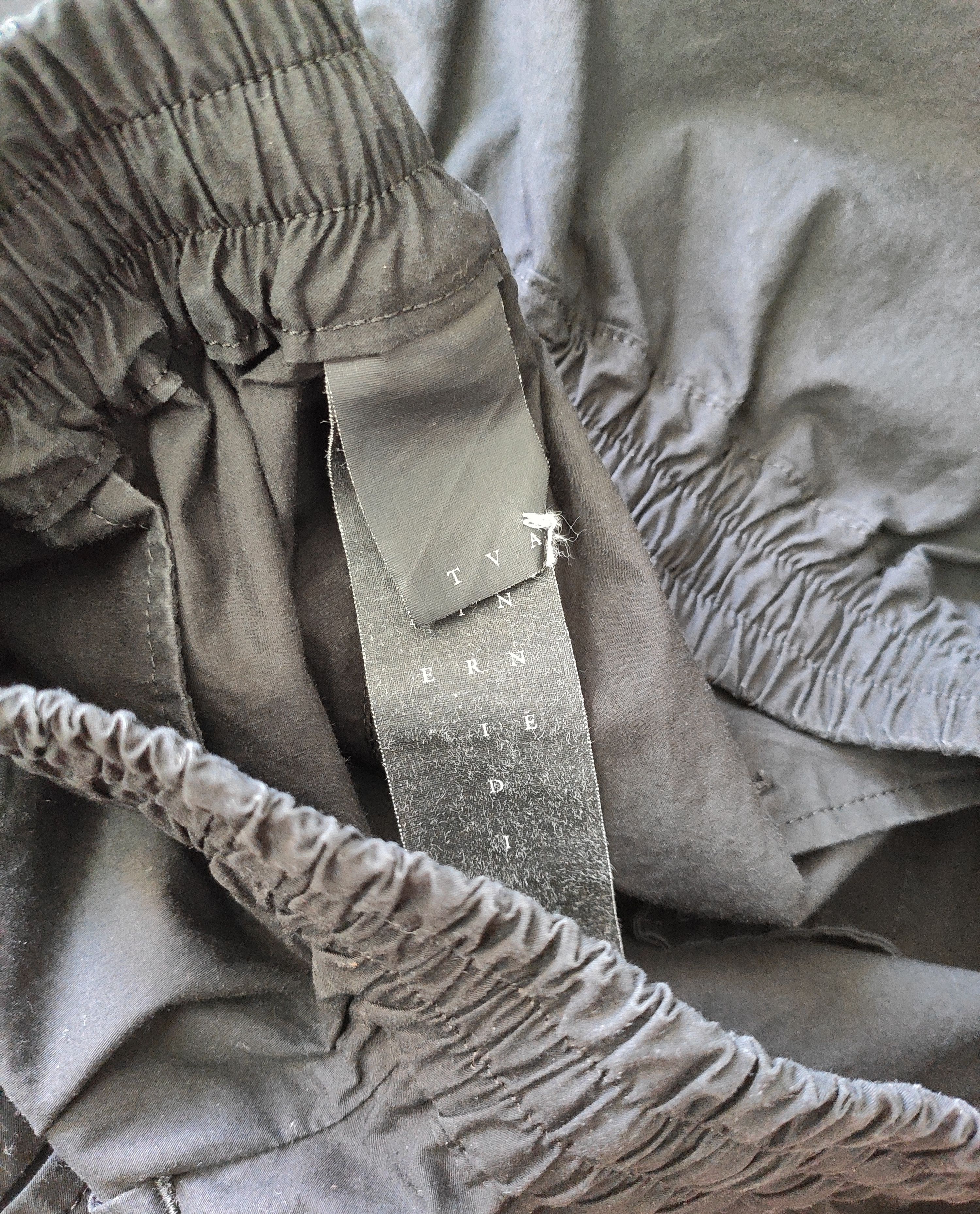 The Viridi-anne SS21 Compact twill shorts.Like Julius or Rick Owens. Size US 32 / EU 48 - 7 Thumbnail