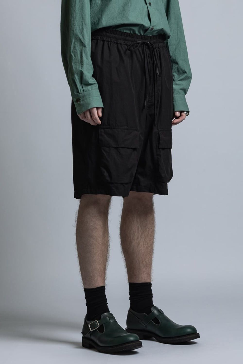 The Viridi-anne SS21 Compact twill shorts.Like Julius or Rick Owens. Size US 32 / EU 48 - 2 Thumbnail