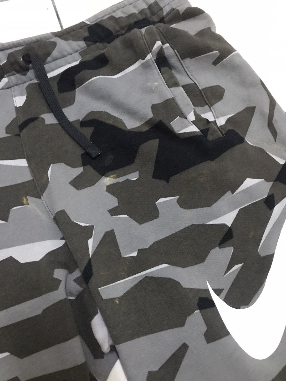 Nike Vintage Nike Camouflage Shorts Pants Size US 32 / EU 48 - 4 Thumbnail