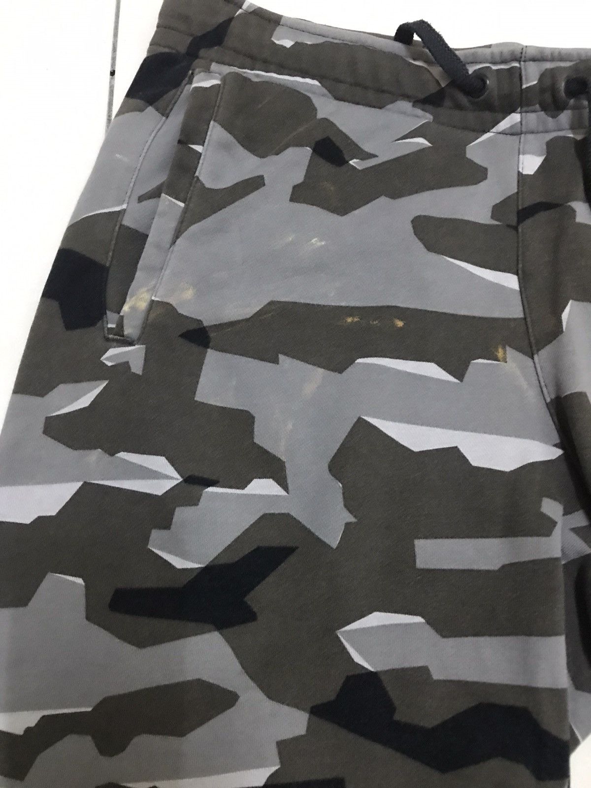 Nike Vintage Nike Camouflage Shorts Pants Size US 32 / EU 48 - 5 Thumbnail