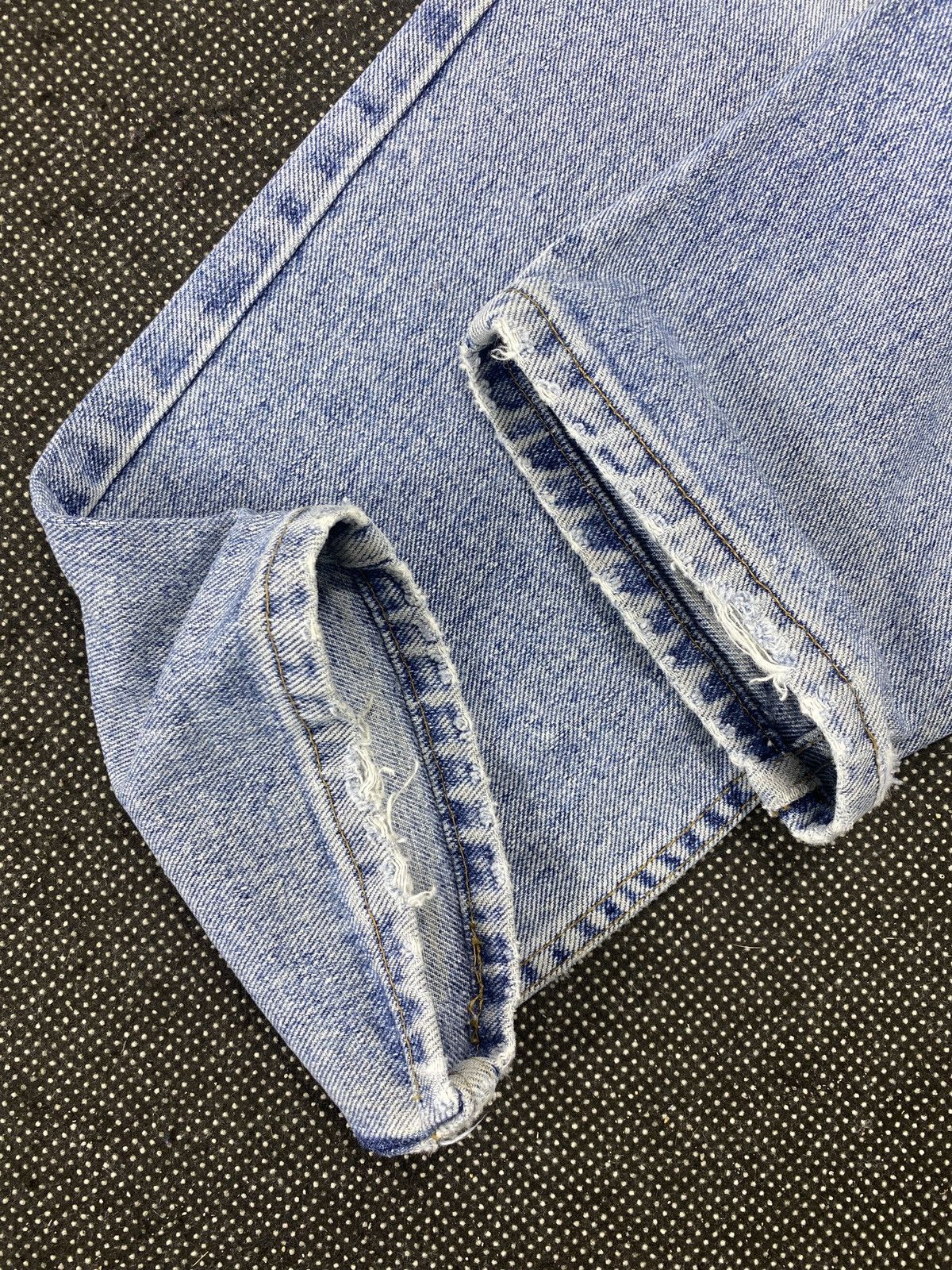 Levi's 90s VINTAGE LEVI'S 560 DISTRESSED SINGLE ‘R’ JEANS-J522 Size US 36 / EU 52 - 10 Thumbnail