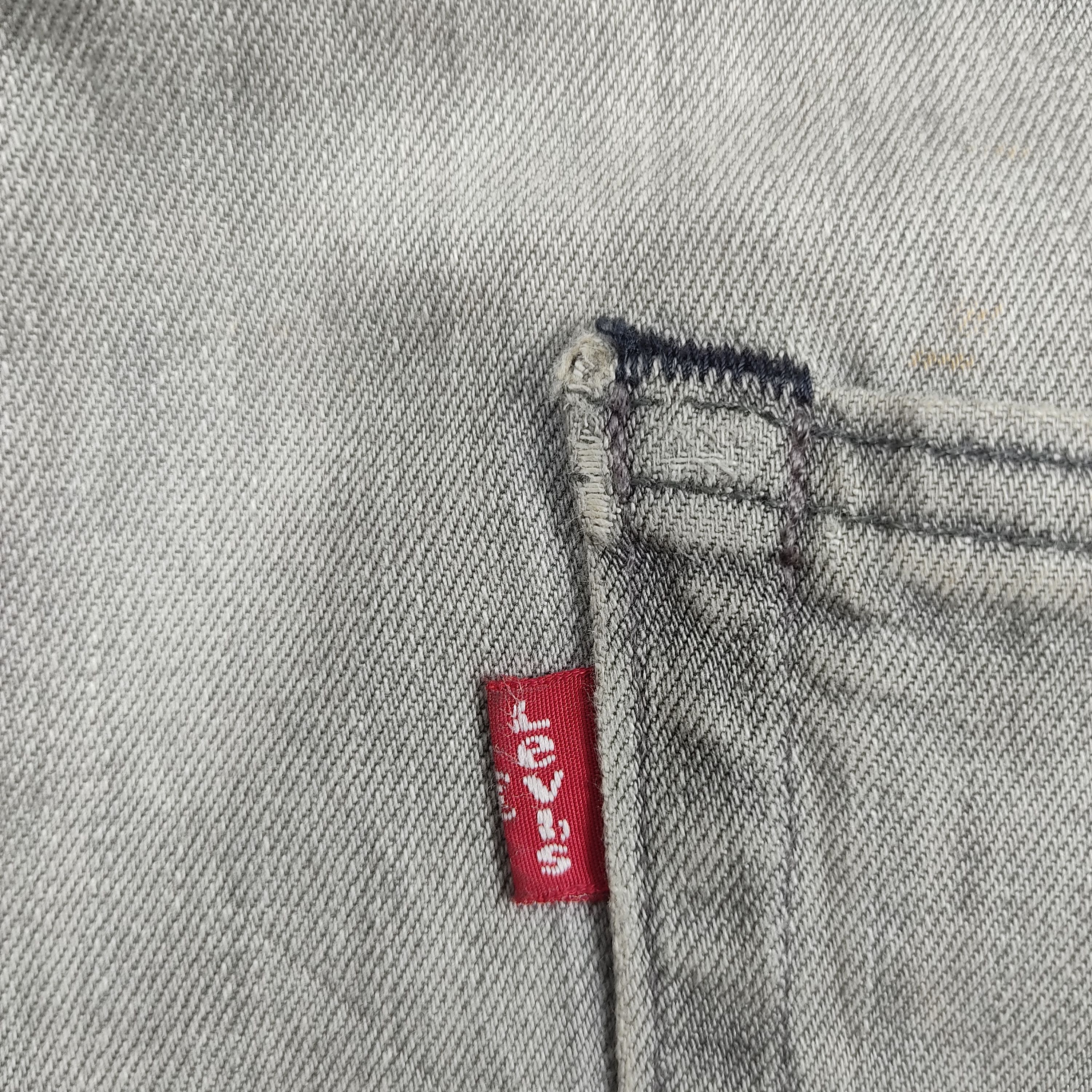 Vintage Levis 512 Jeans Distress