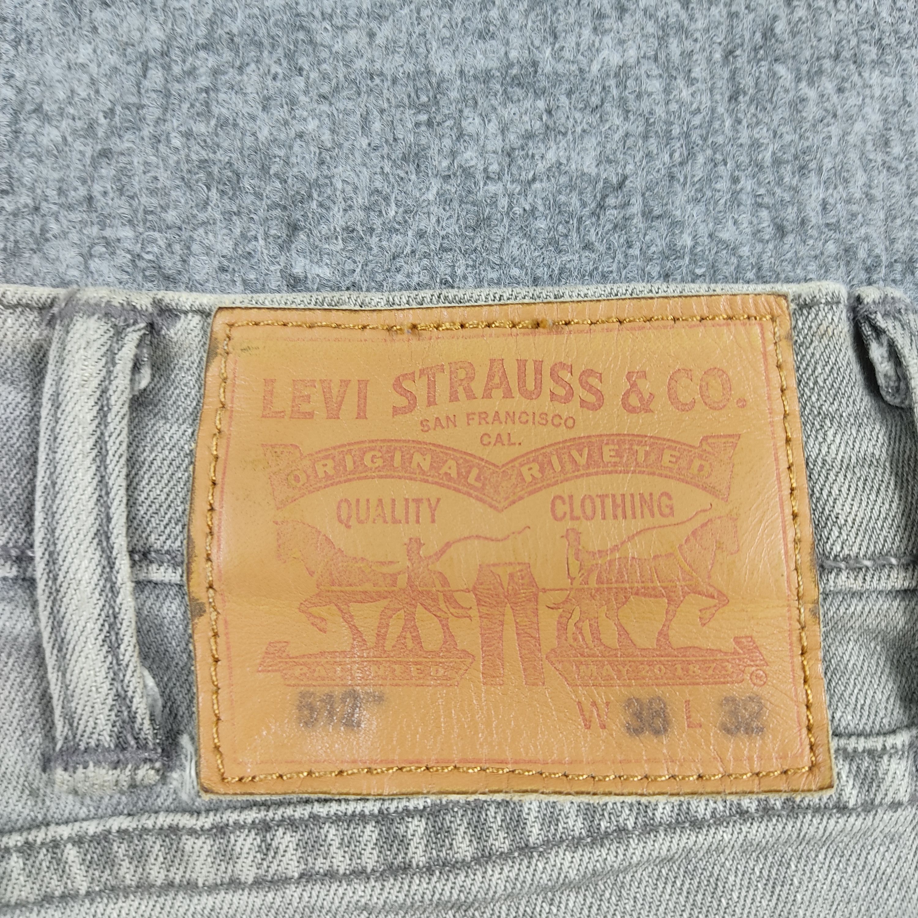 Vintage Levis 512 Jeans Distress