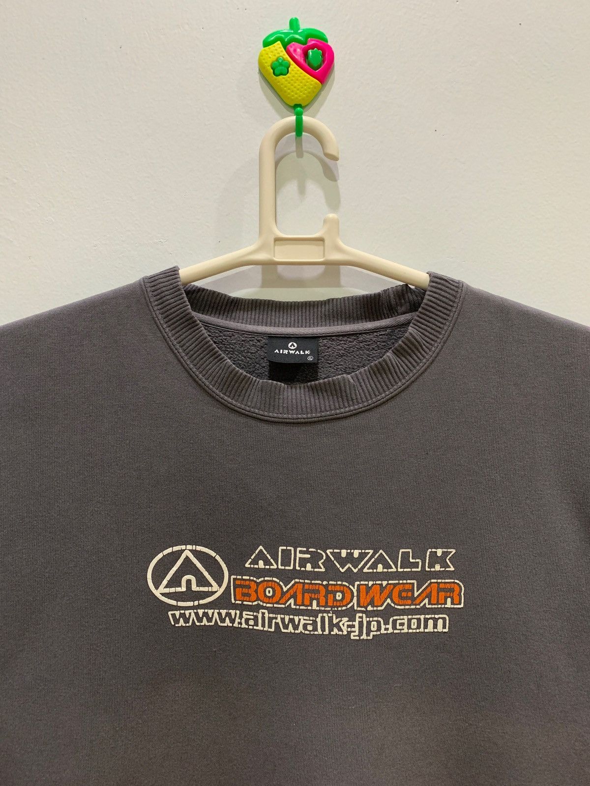 Airwalk × Japanese Brand × Vintage AIRWALK Sweatshirts Size XL Size US XL / EU 56 / 4 - 2 Thumbnail