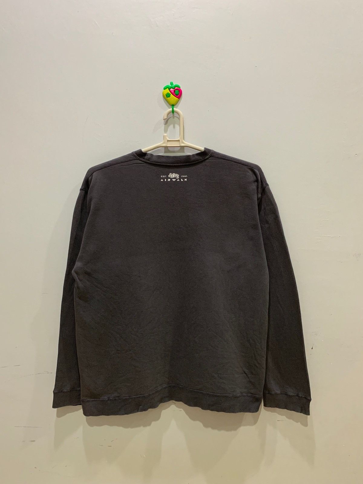 Airwalk × Japanese Brand × Vintage AIRWALK Sweatshirts Size XL Size US XL / EU 56 / 4 - 6 Thumbnail