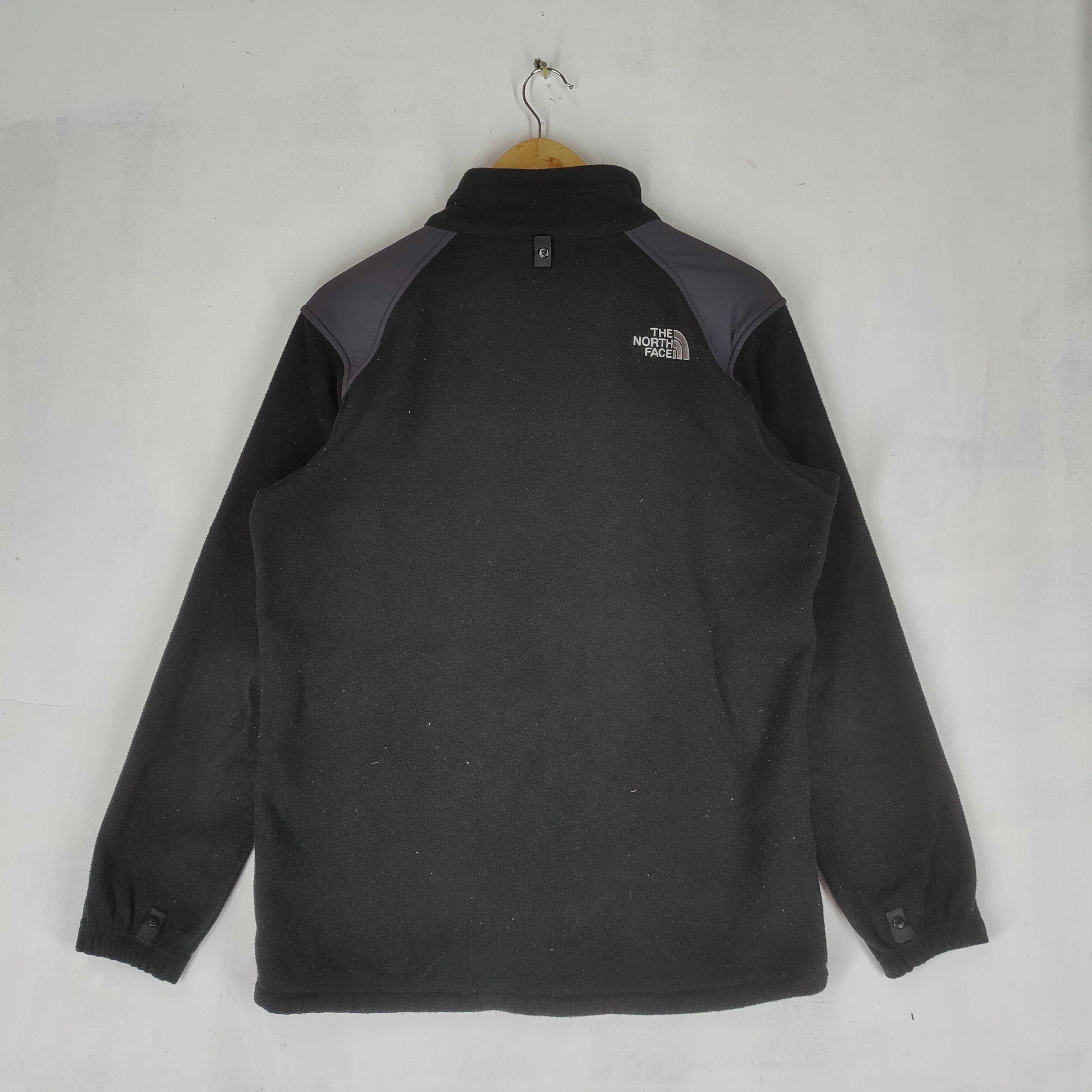 The North Face Vintage THE NORTH FACE Embroidery Logo M Size Fleece Jacket Size US M / EU 48-50 / 2 - 7 Thumbnail