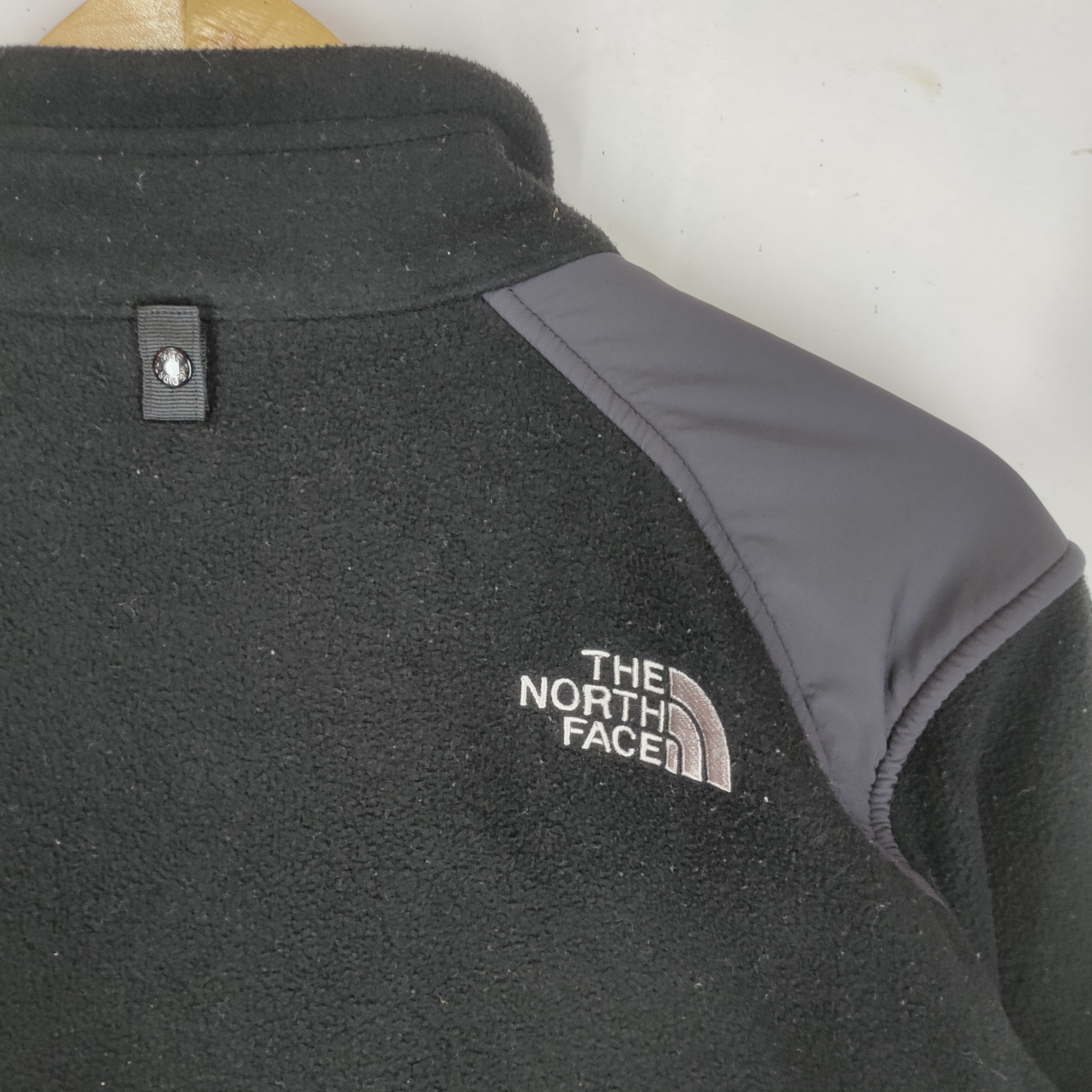 The North Face Vintage THE NORTH FACE Embroidery Logo M Size Fleece Jacket Size US M / EU 48-50 / 2 - 6 Thumbnail