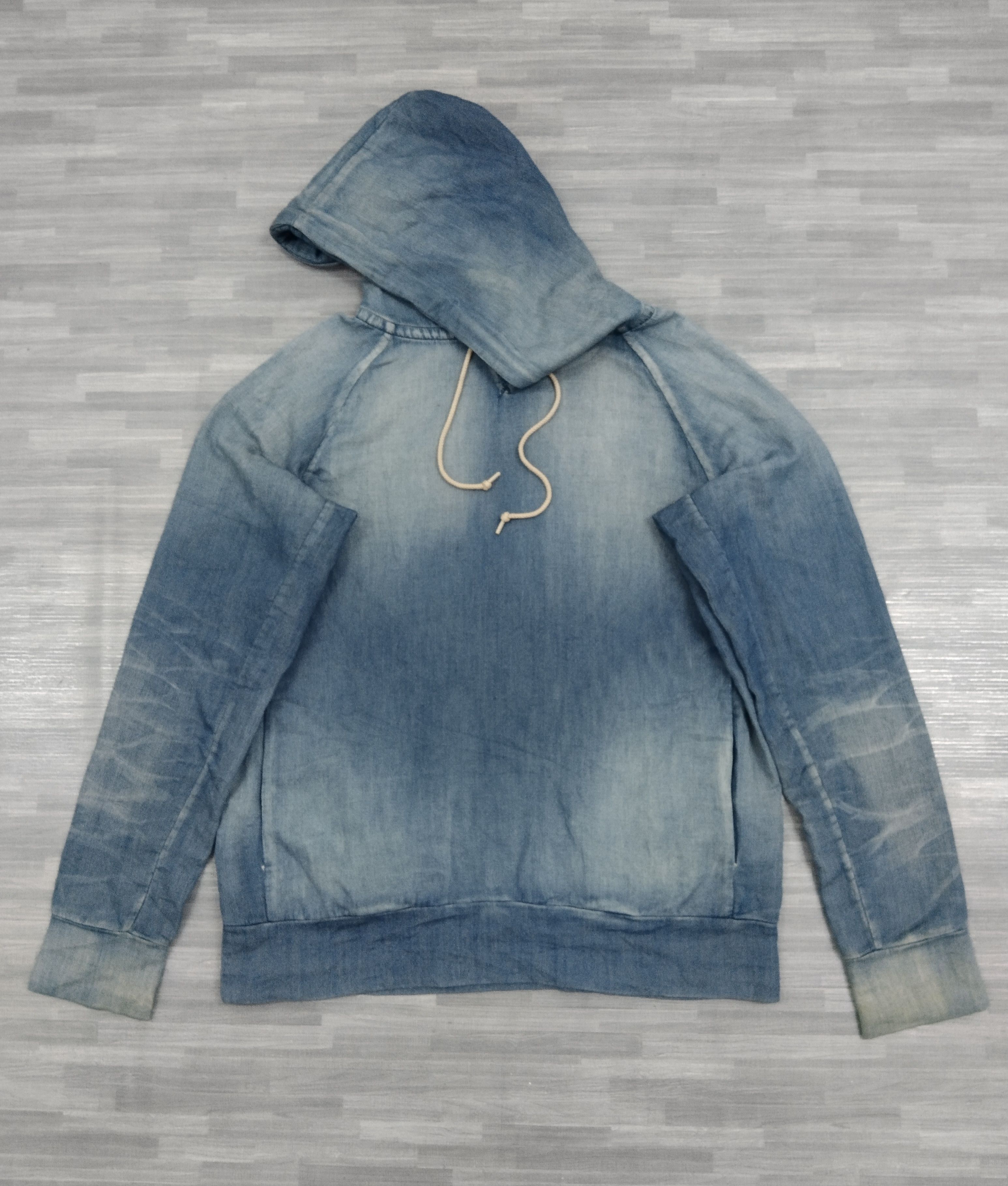 Paul Smith INDIGO SUN FADE PAUL SMITH HOODIE Size US L / EU 52-54 / 3 - 2 Thumbnail